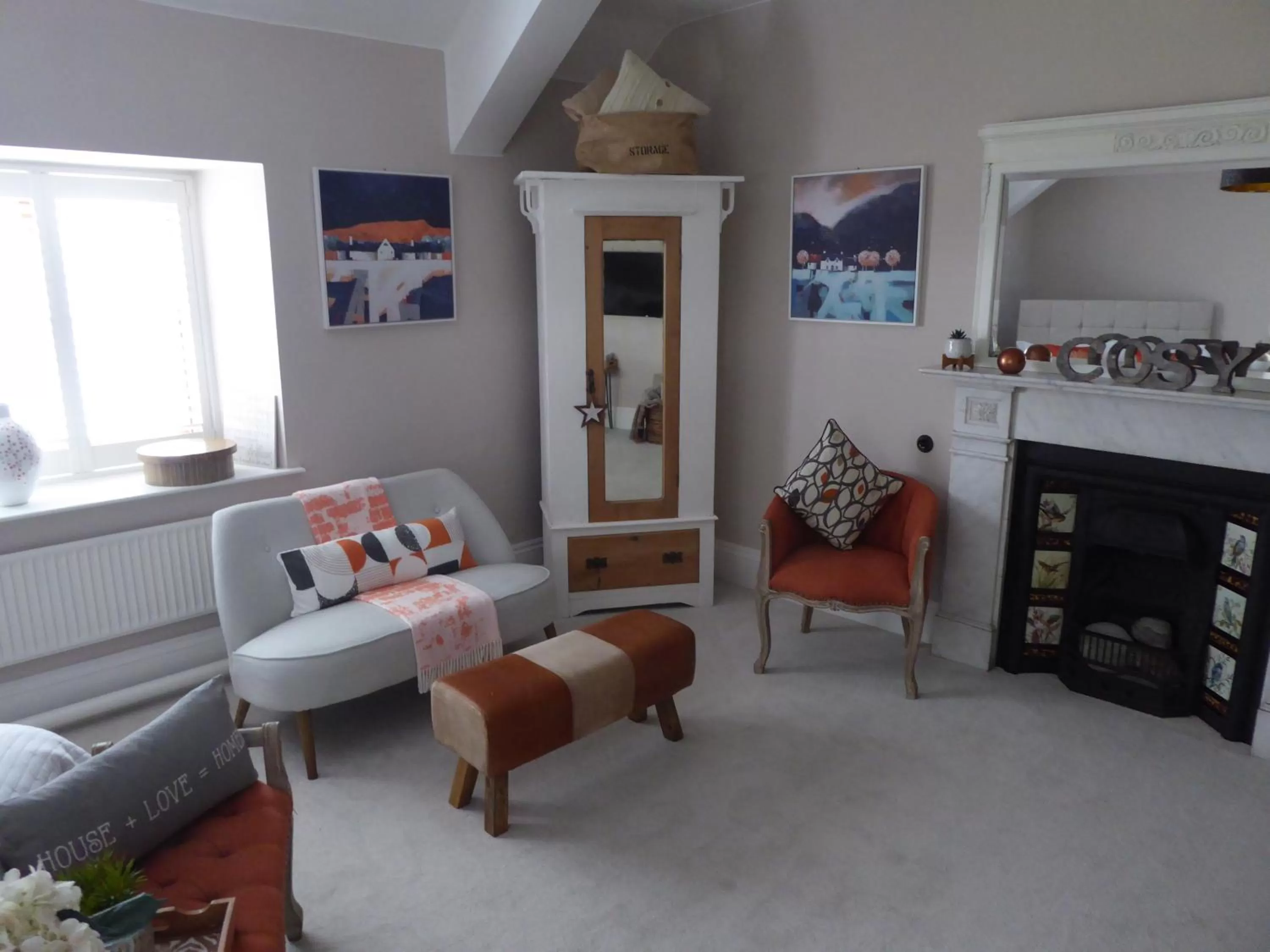 Seating Area in The Skreen