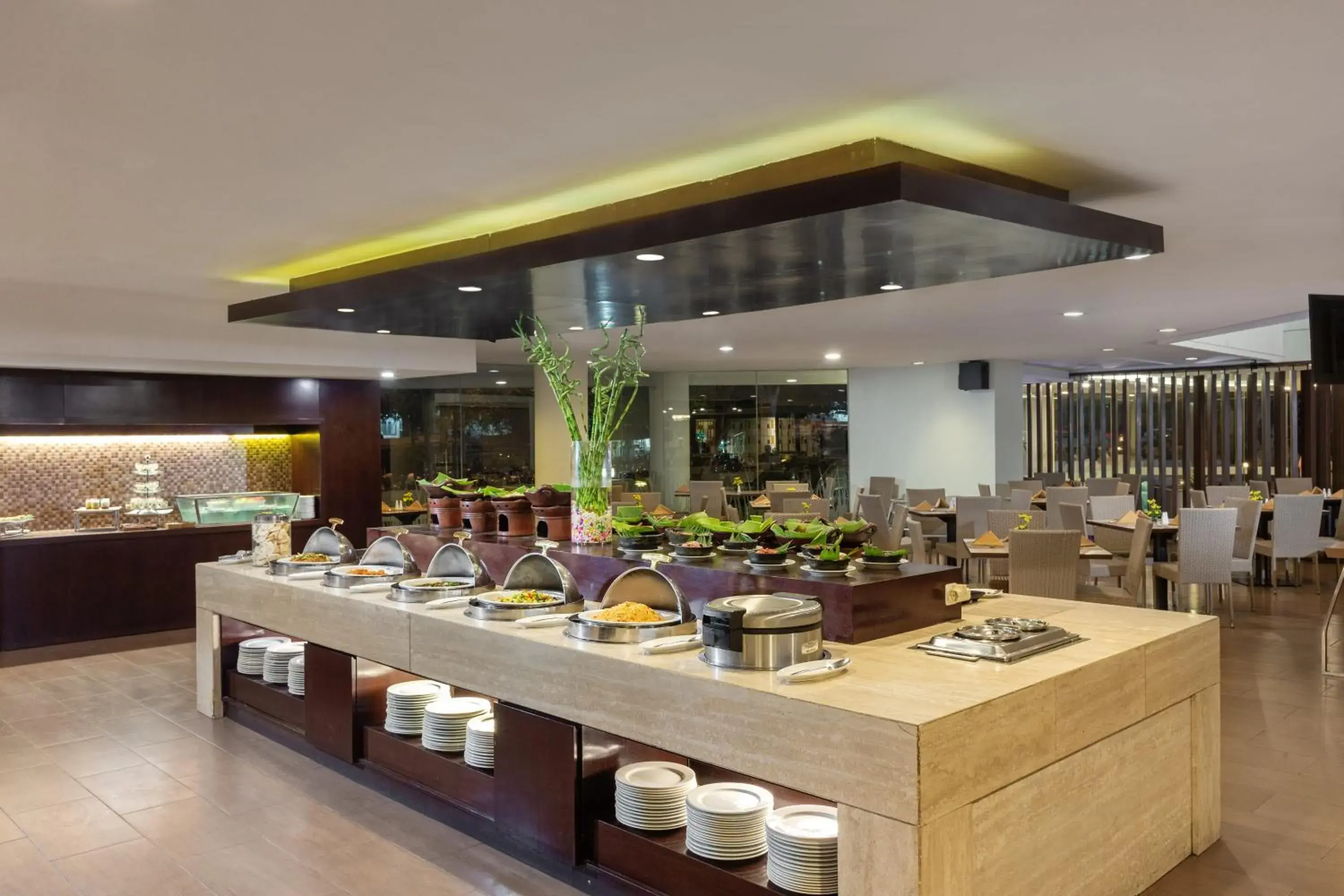Restaurant/Places to Eat in Hotel Santika Bandung