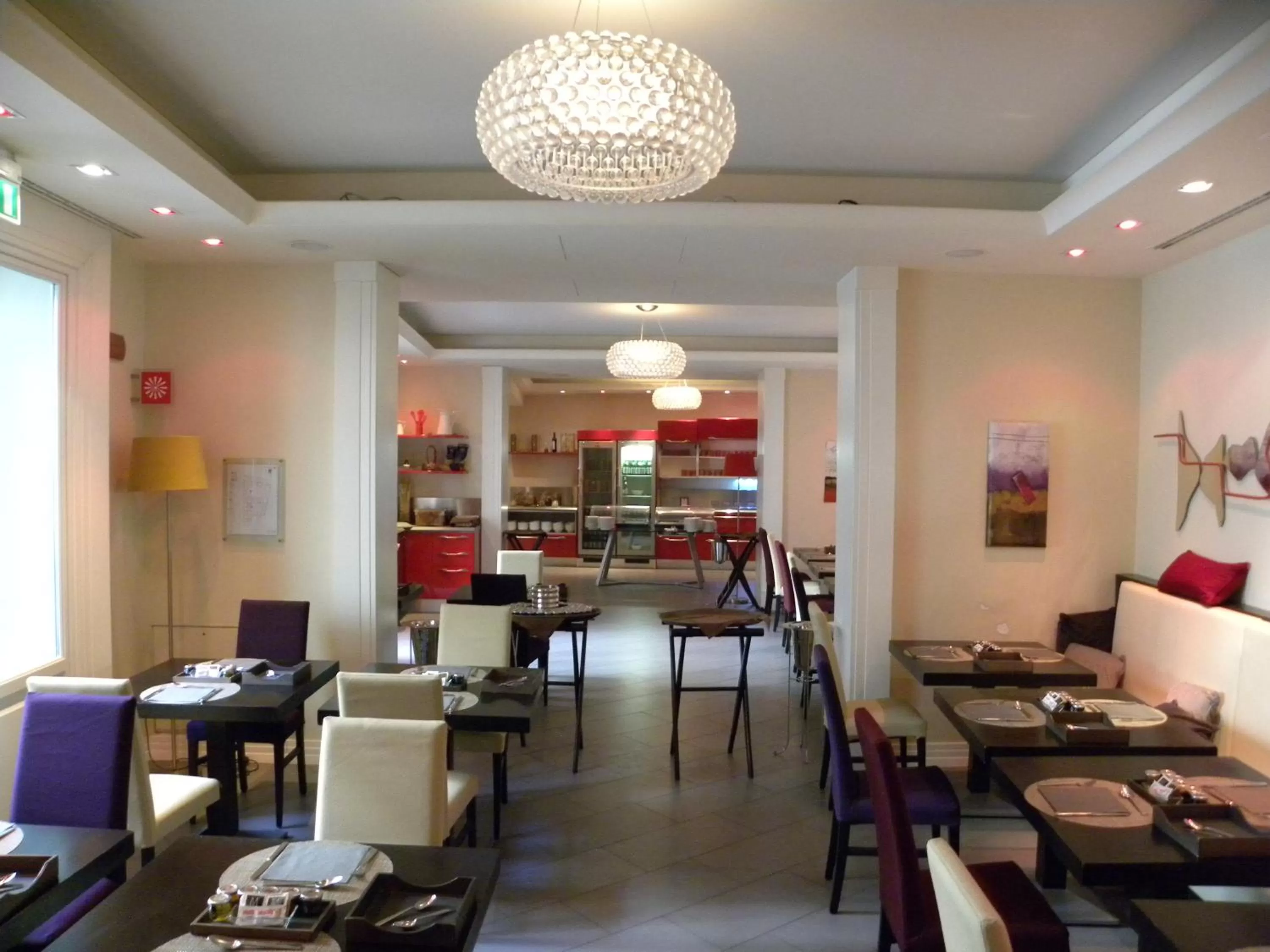 Restaurant/places to eat in Palazzo Caracciolo Naples