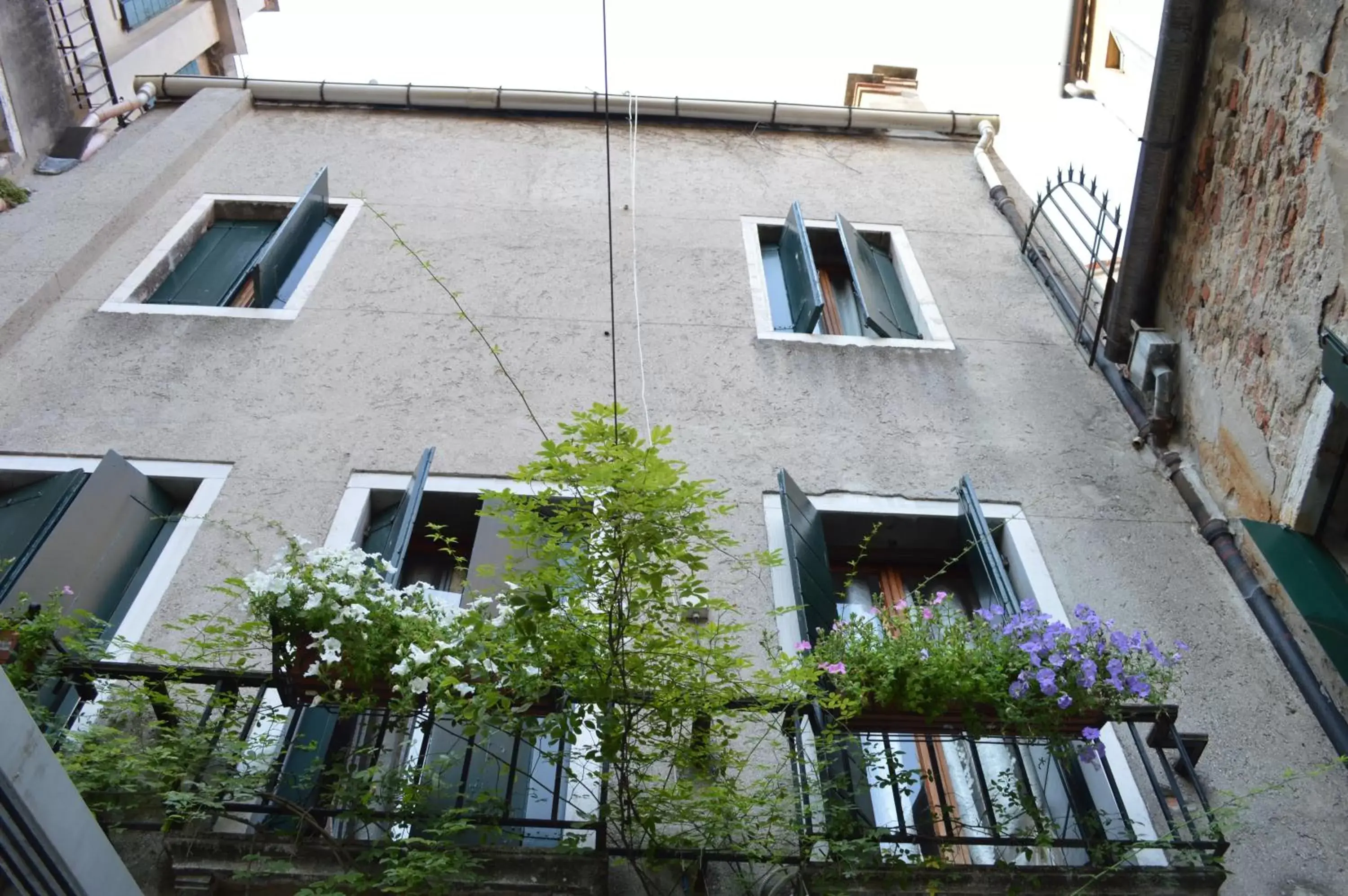 Facade/entrance, Property Building in Hotel Locanda Salieri