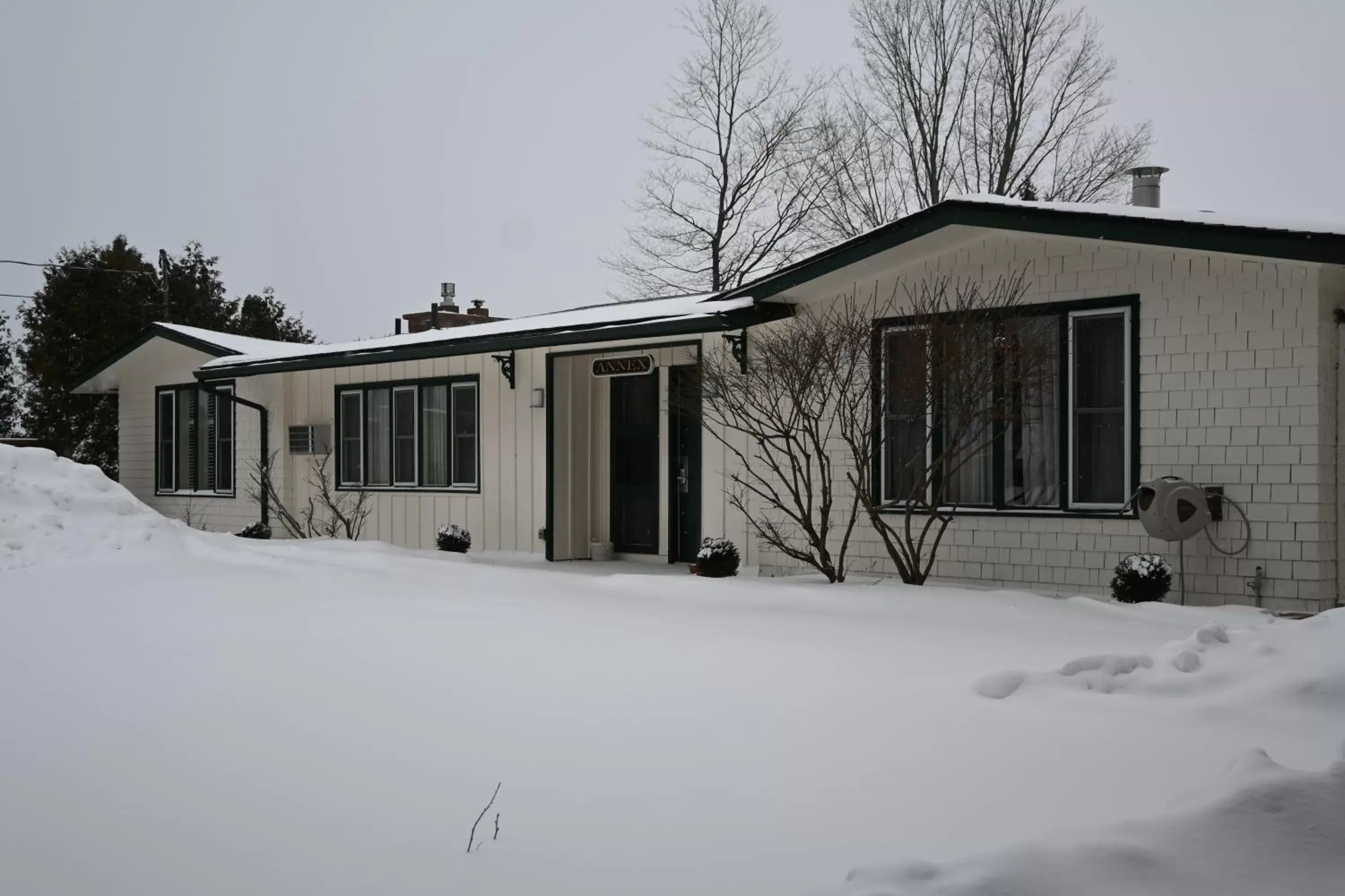 Property building, Winter in The Gananoque Inn & Spa