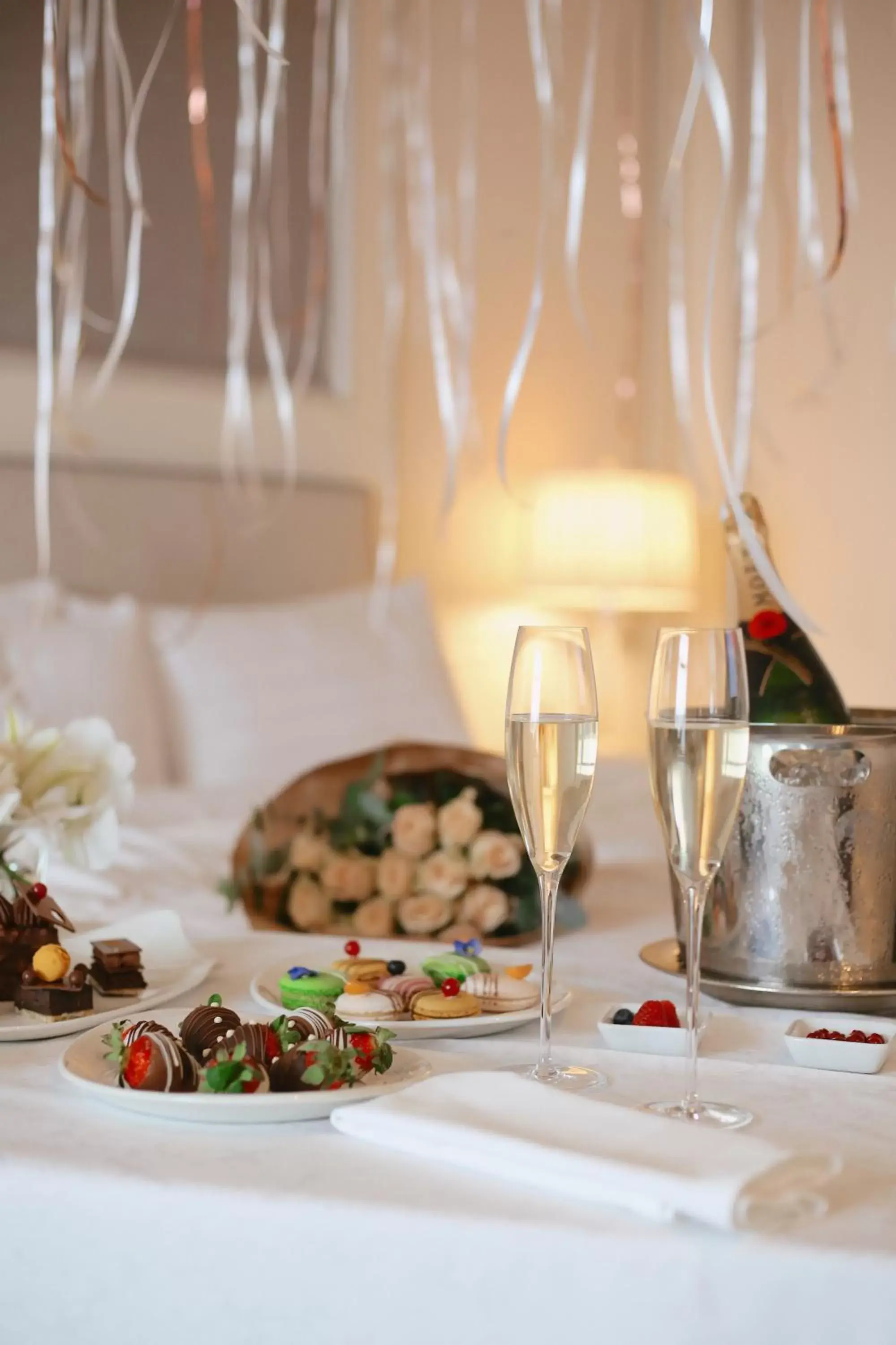 Food and drinks in Shangri-La Bosphorus, Istanbul Food and drinks in Shangri-La Bosphorus, Istanbul