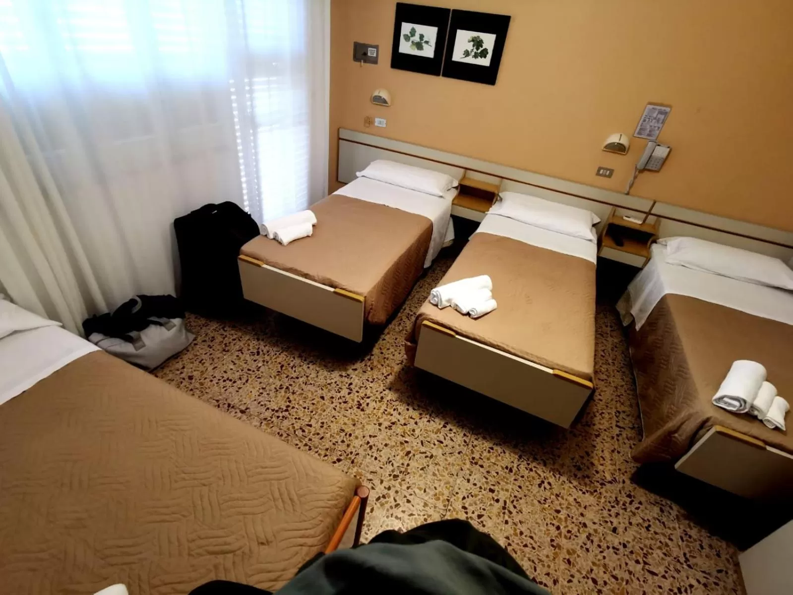 Quadruple Room with Private Bathroom in Casa Dorita