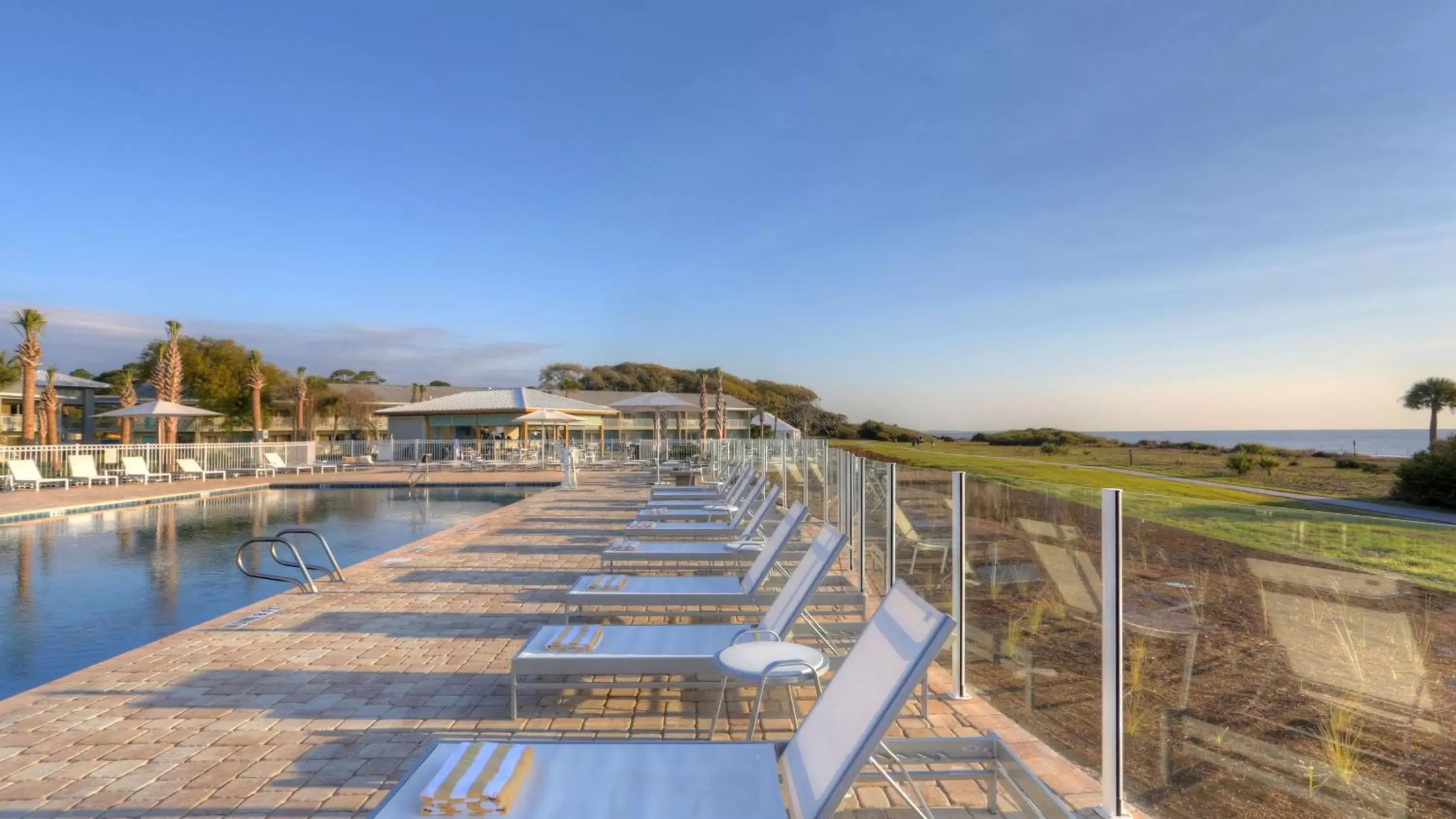 Pool view in Holiday Inn Resort Jekyll Island, an IHG Hotel