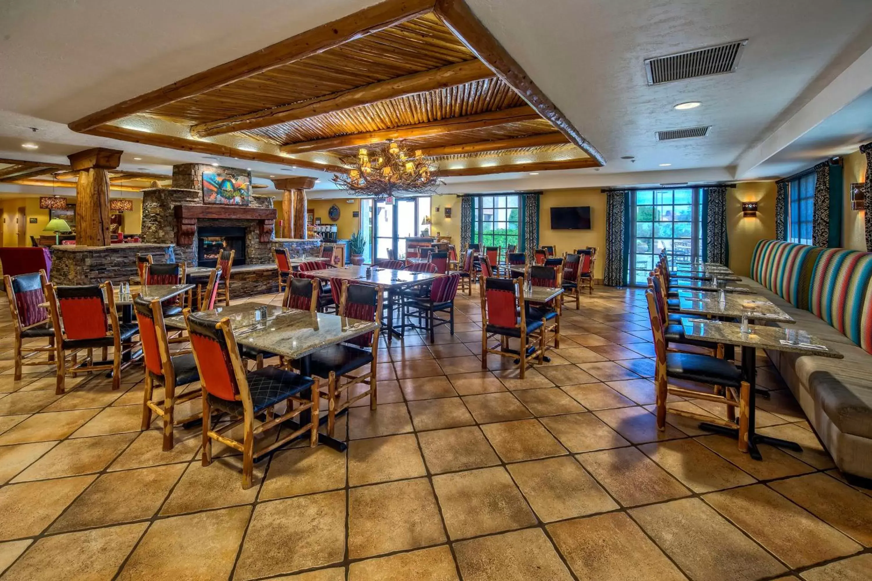 Restaurant/Places to Eat in Hampton Inn Kayenta Monument Valley