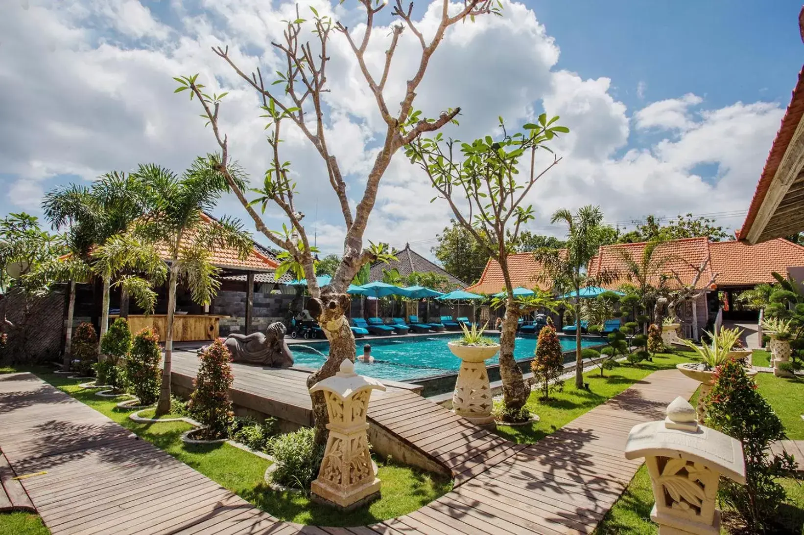 Swimming Pool in The Palm Grove Villas