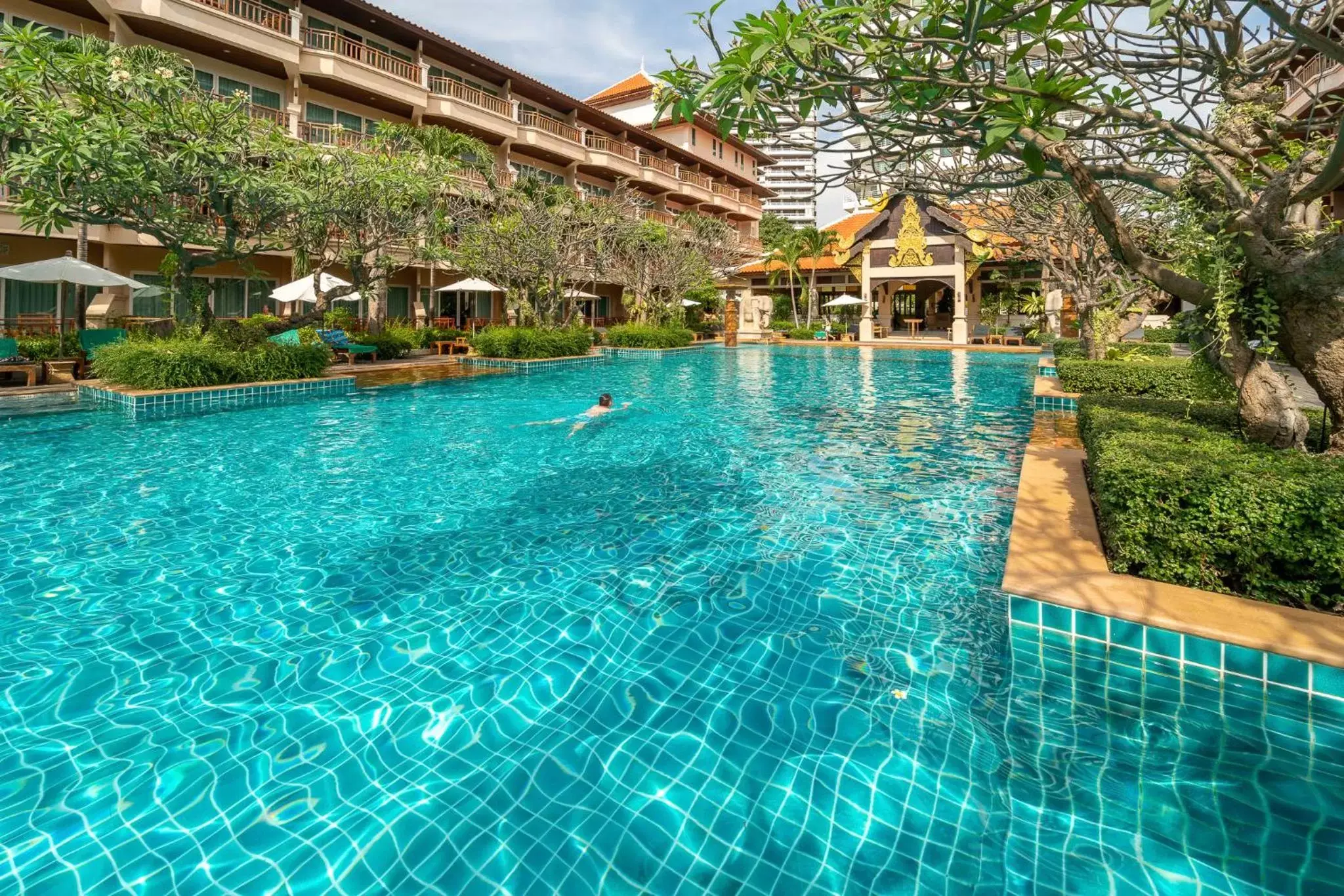 Swimming Pool in Avalon Beach Resort