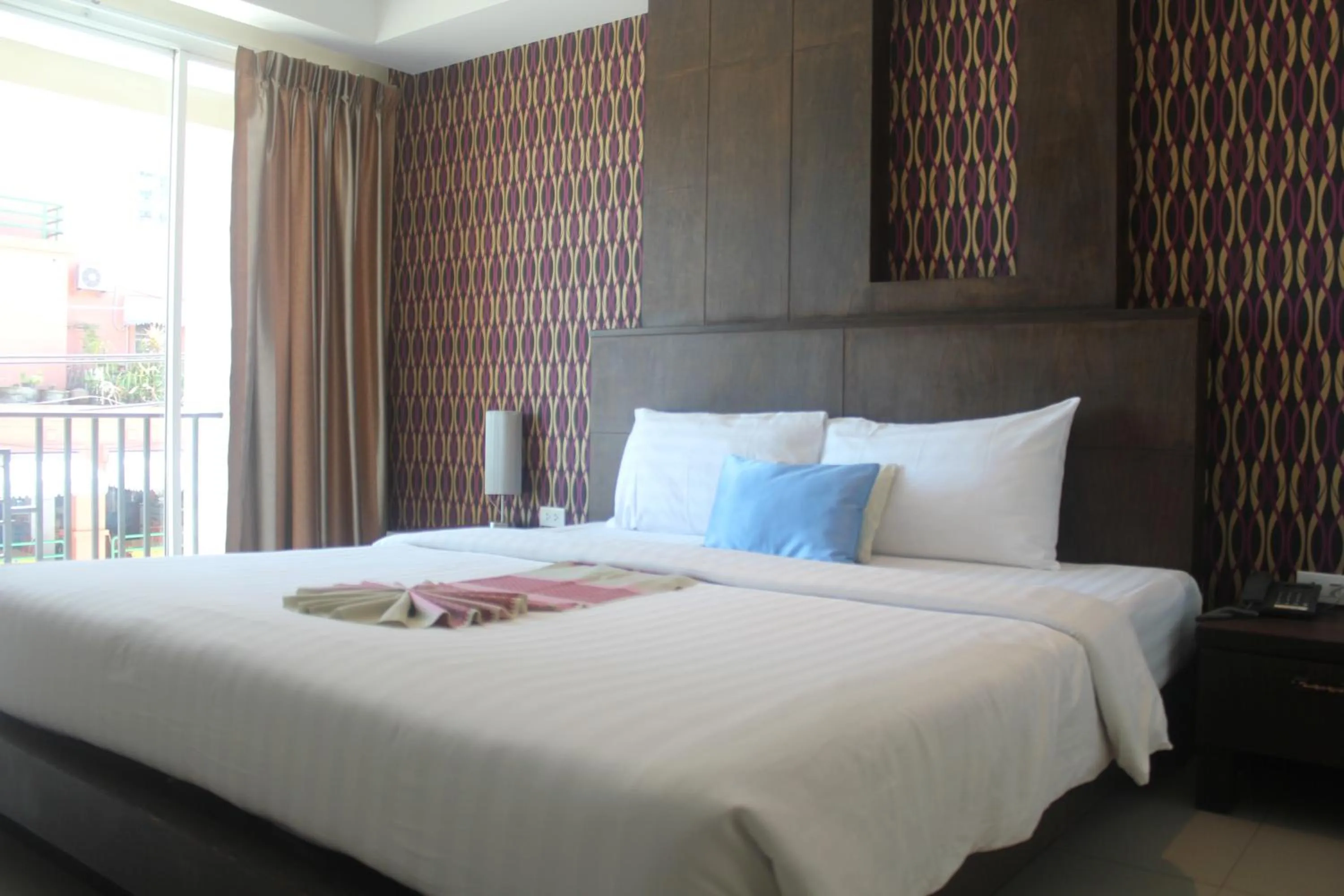 Bedroom, Bed in Lub Sbuy House Hotel - SHA