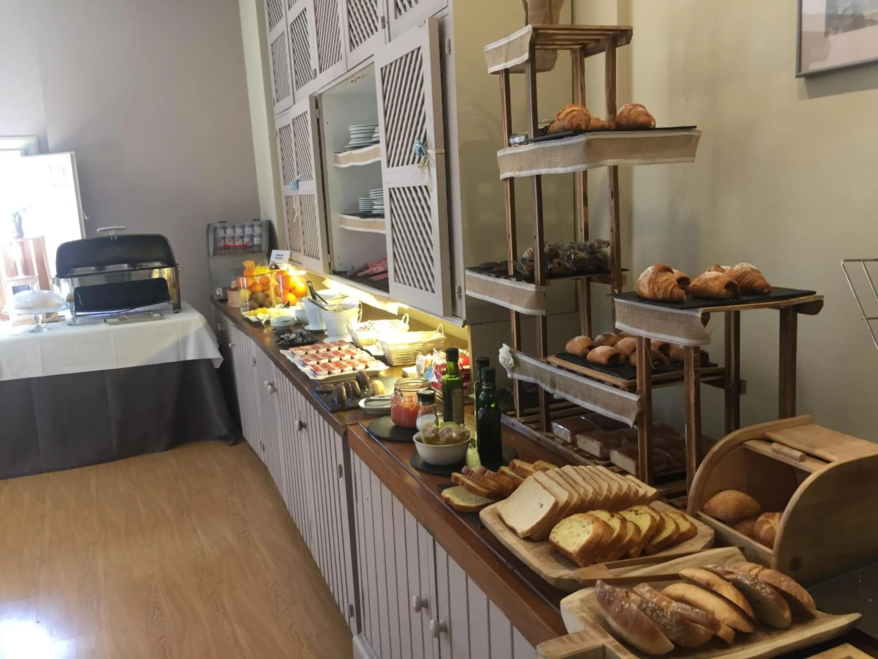 Food and drinks in Hotel Leonor de Aquitania