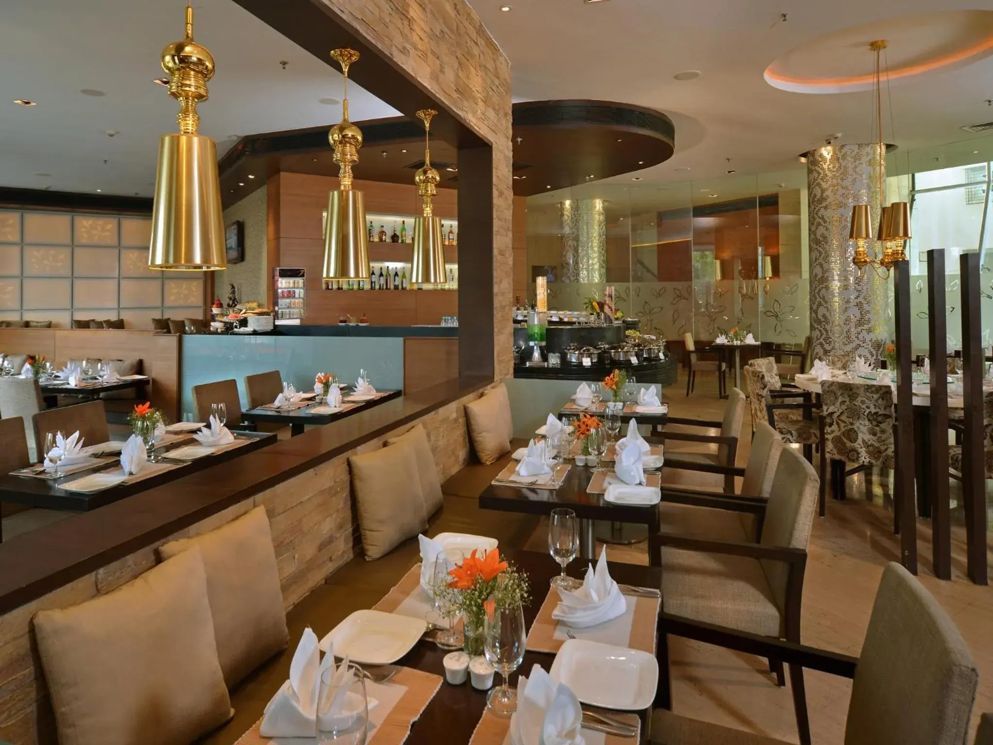 Food close-up, Restaurant/Places to Eat in Majestic Court Sarovar Portico