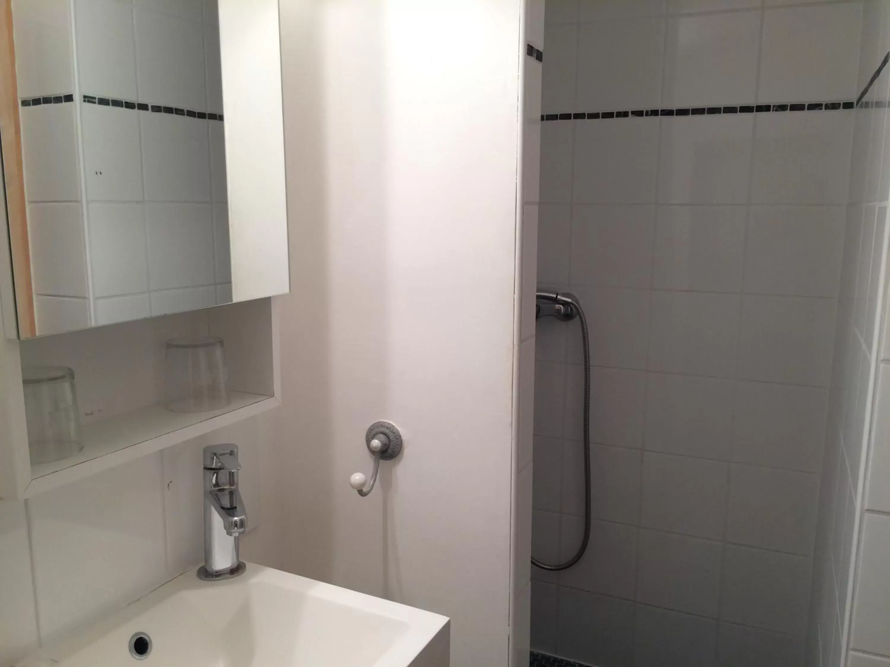 Shower, Bathroom in Le Mole (Appartements et Chambres)