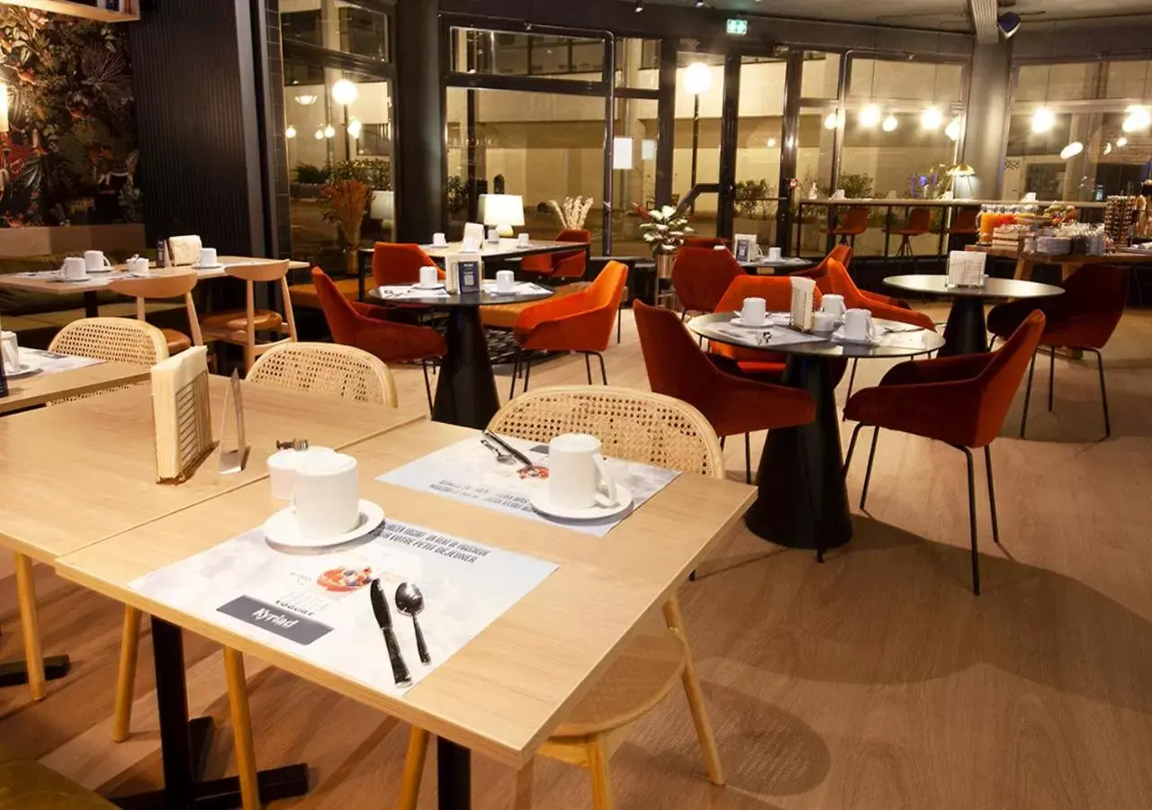 Restaurant/Places to Eat in Kyriad Prestige Hotel Clermont-Ferrand