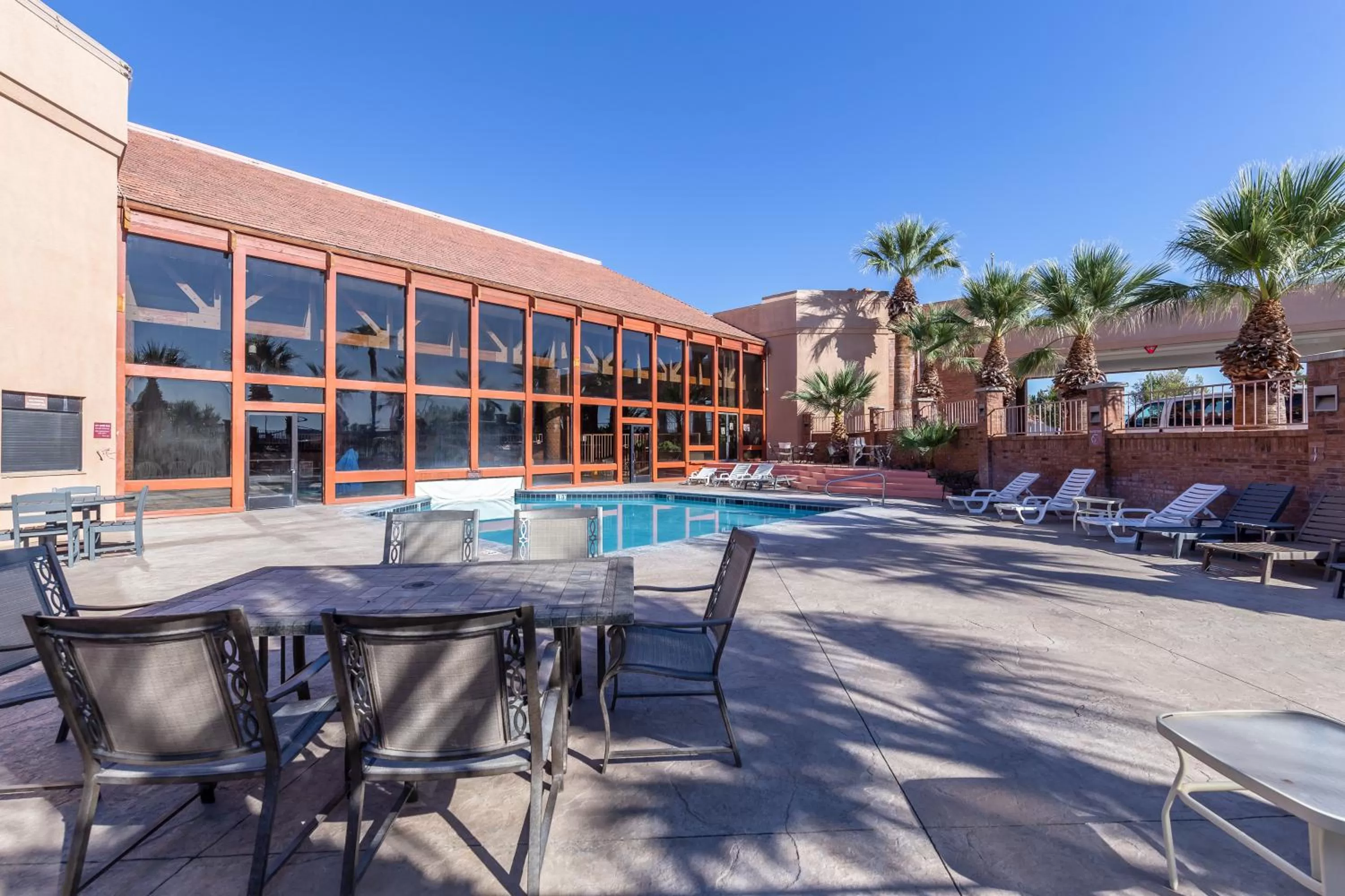 Swimming pool in Red Lion Hotel and Conference Center St. George