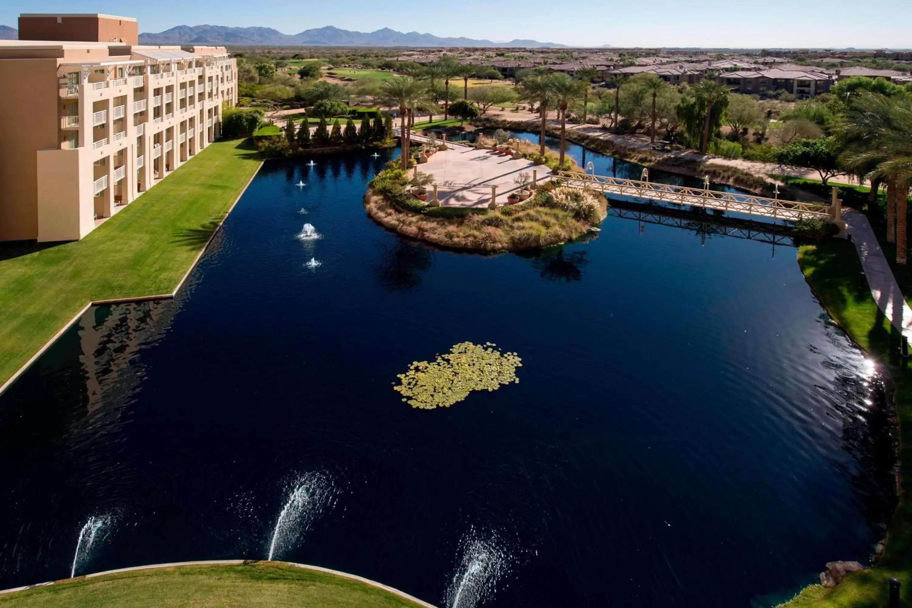 Photo of the whole room, Bird's-eye View in JW Marriott Phoenix Desert Ridge Resort & Spa