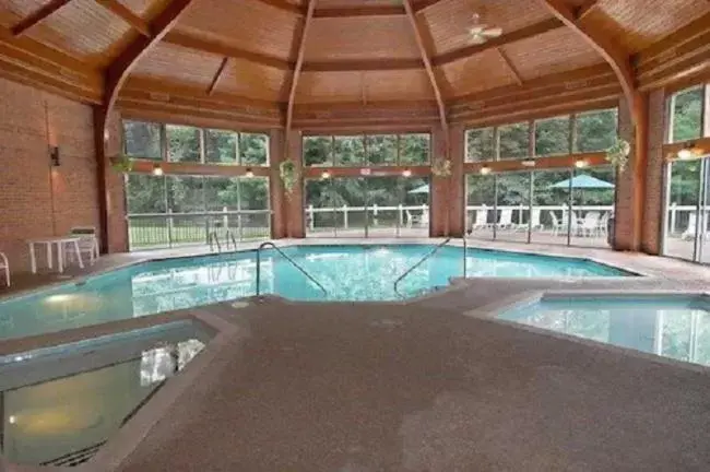 Swimming pool in Quality Inn Radford-West Blacksburg I-81 Swimming pool in Quality Inn Radford-West Blacksburg I-81