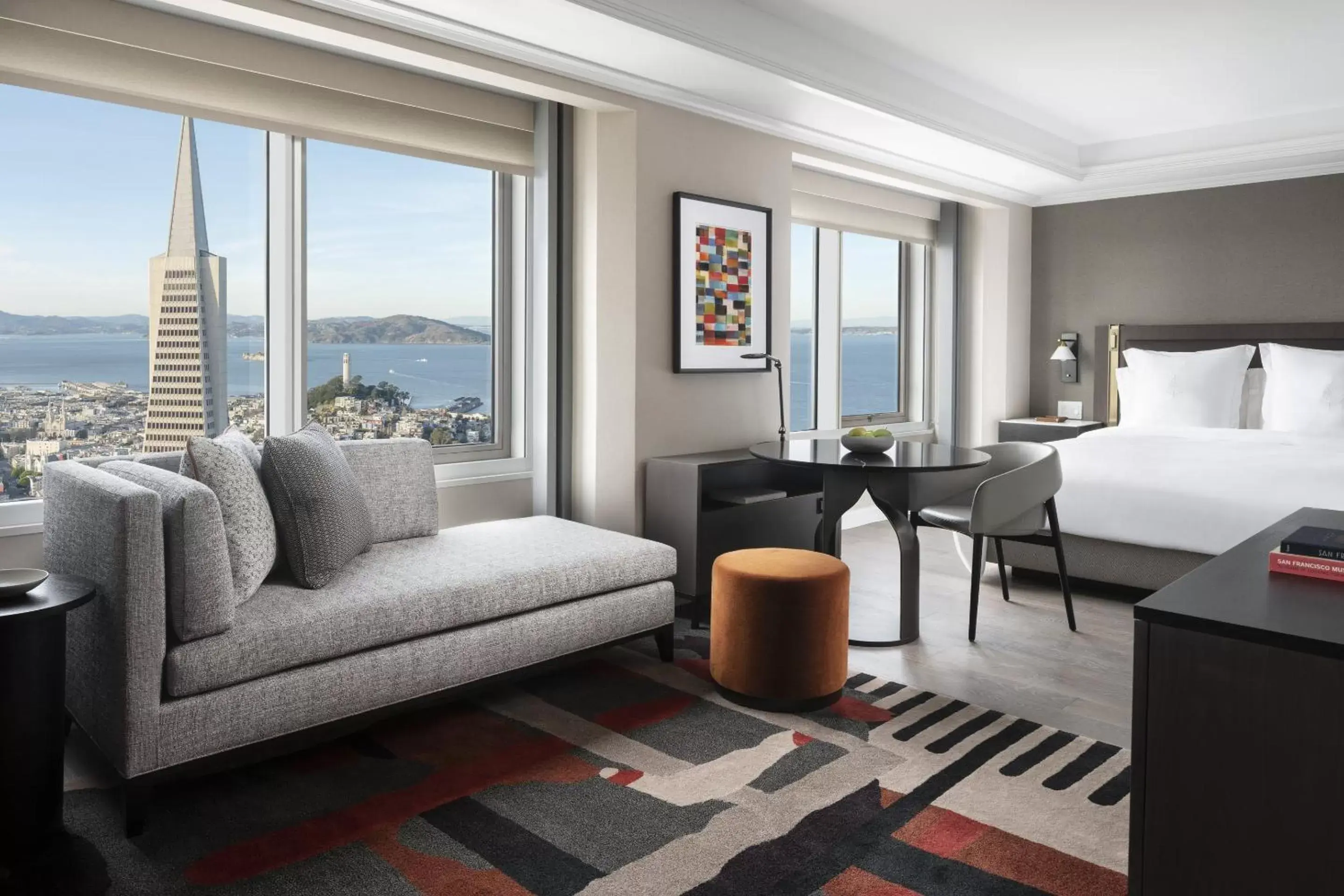 Photo of the whole room in Four Seasons Hotel San Francisco at Embarcadero