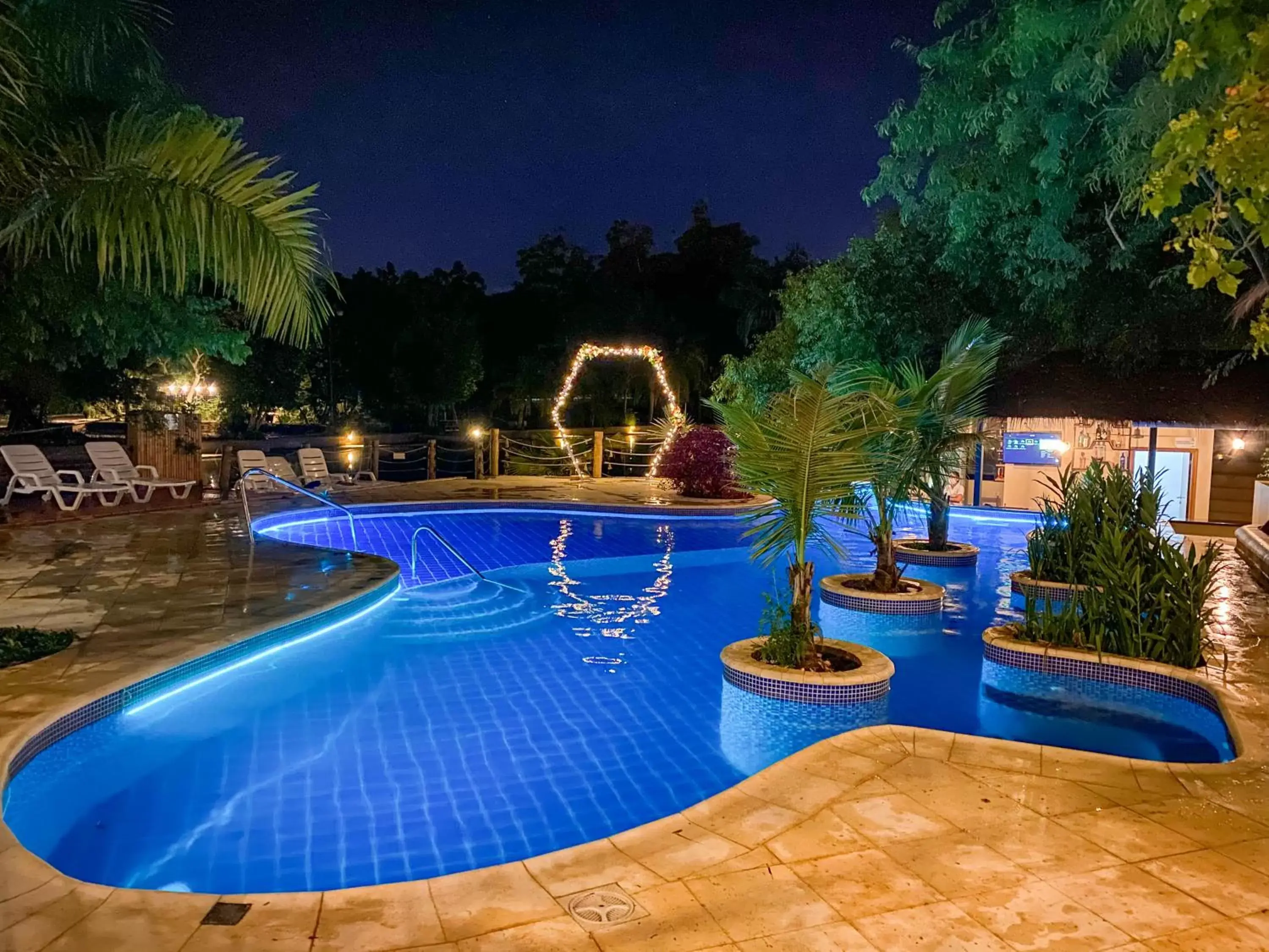 Swimming pool in Los Lagos Resort Hotel Swimming pool in Los Lagos Resort Hotel