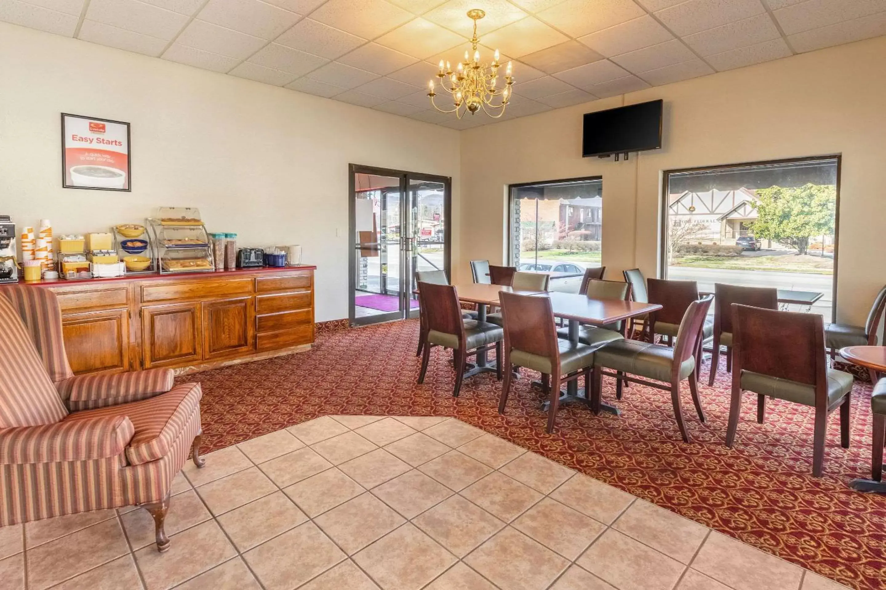 Lobby or reception, Restaurant/Places to Eat in Econo Lodge Middlesboro
