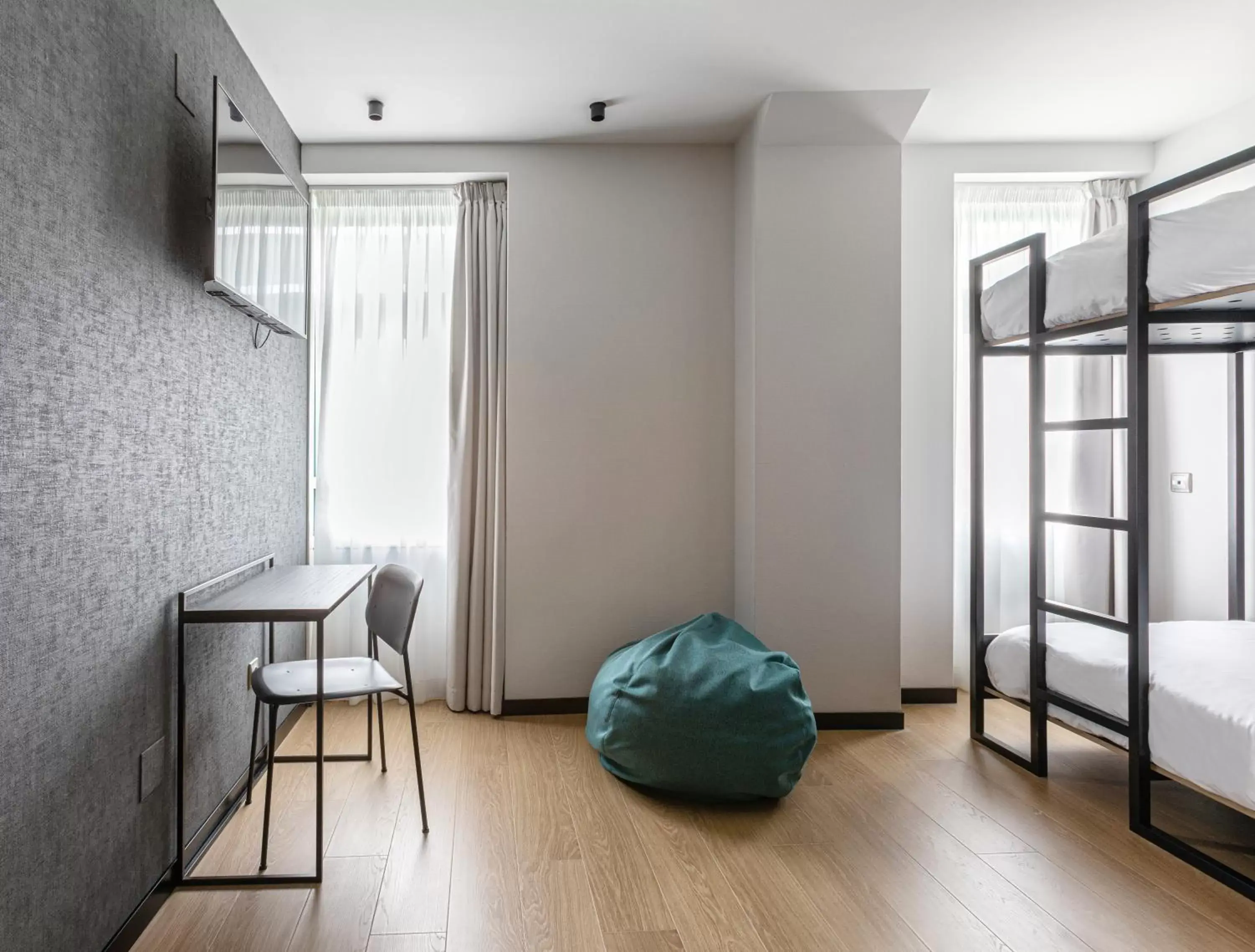 Bathroom, Bunk Bed in Hotel Forum Ceao