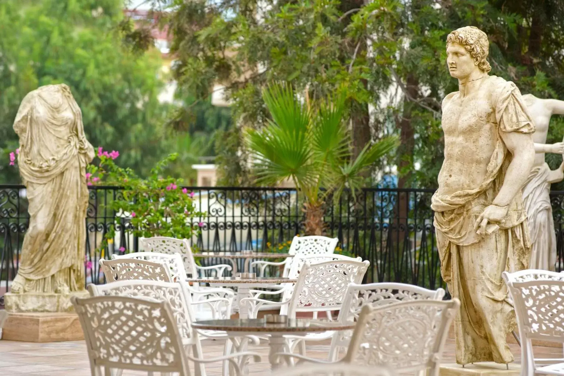 Lounge or bar in Museum Hotel Antique Roman Palace - Adults Only Ultra All Inclusive