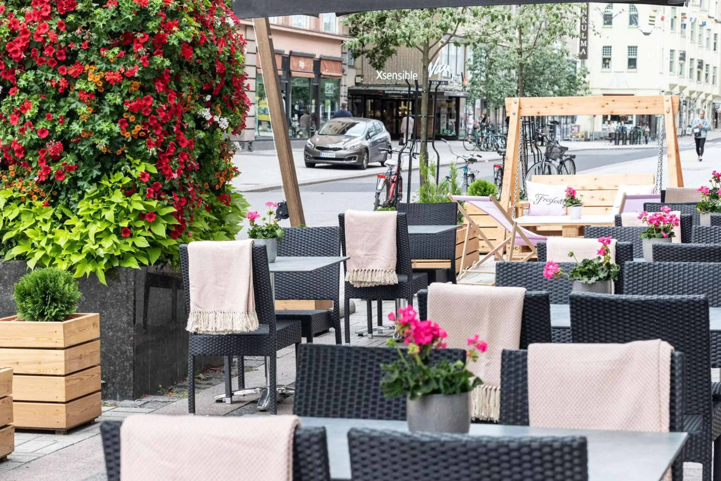 Patio, Restaurant/Places to Eat in Scandic Plaza Turku