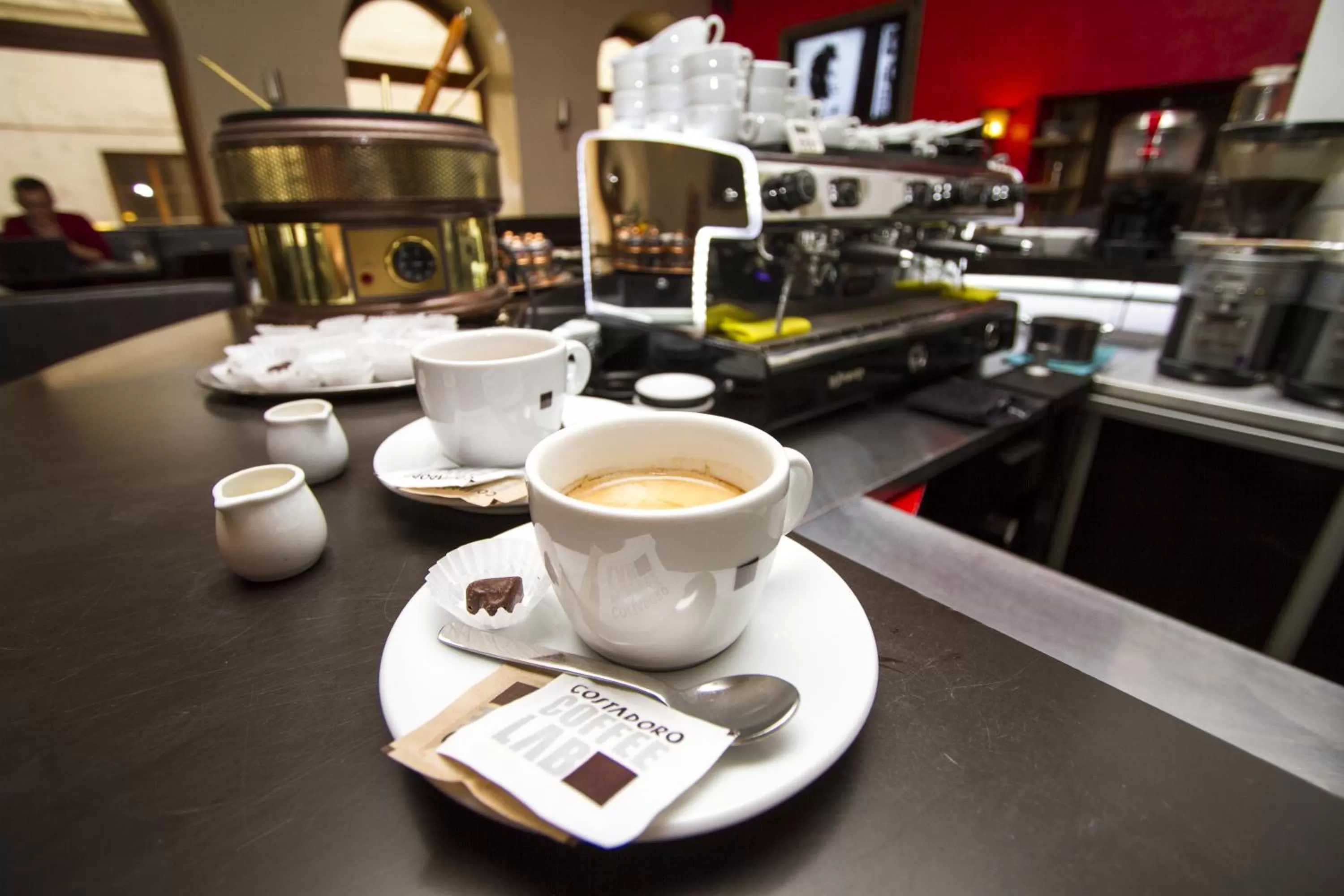 Restaurant/places to eat in Hotel Grand