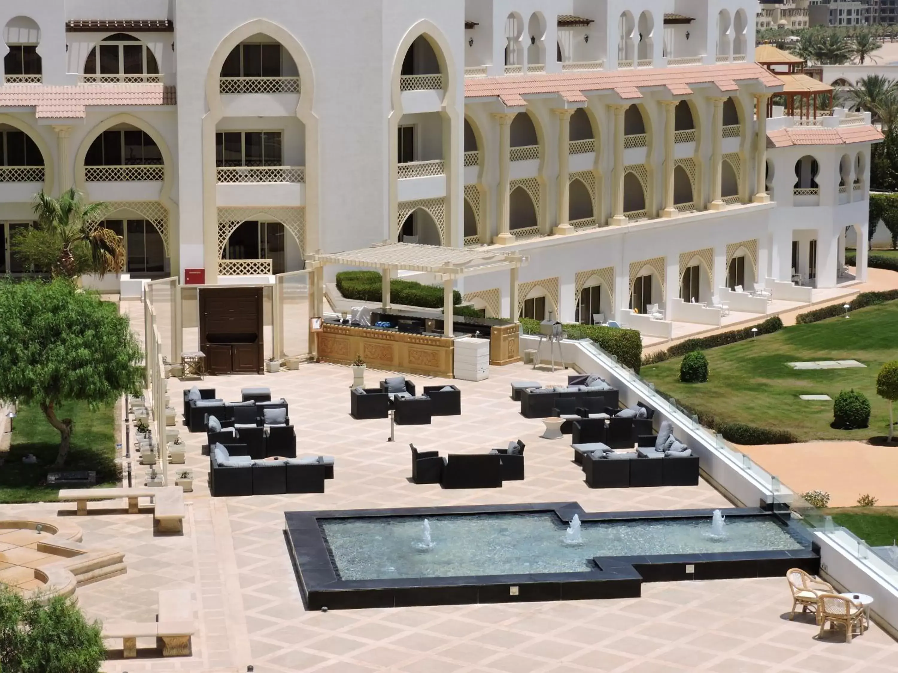 Patio, Patio/Outdoor Area in Old Palace Resort Sahl Hasheesh