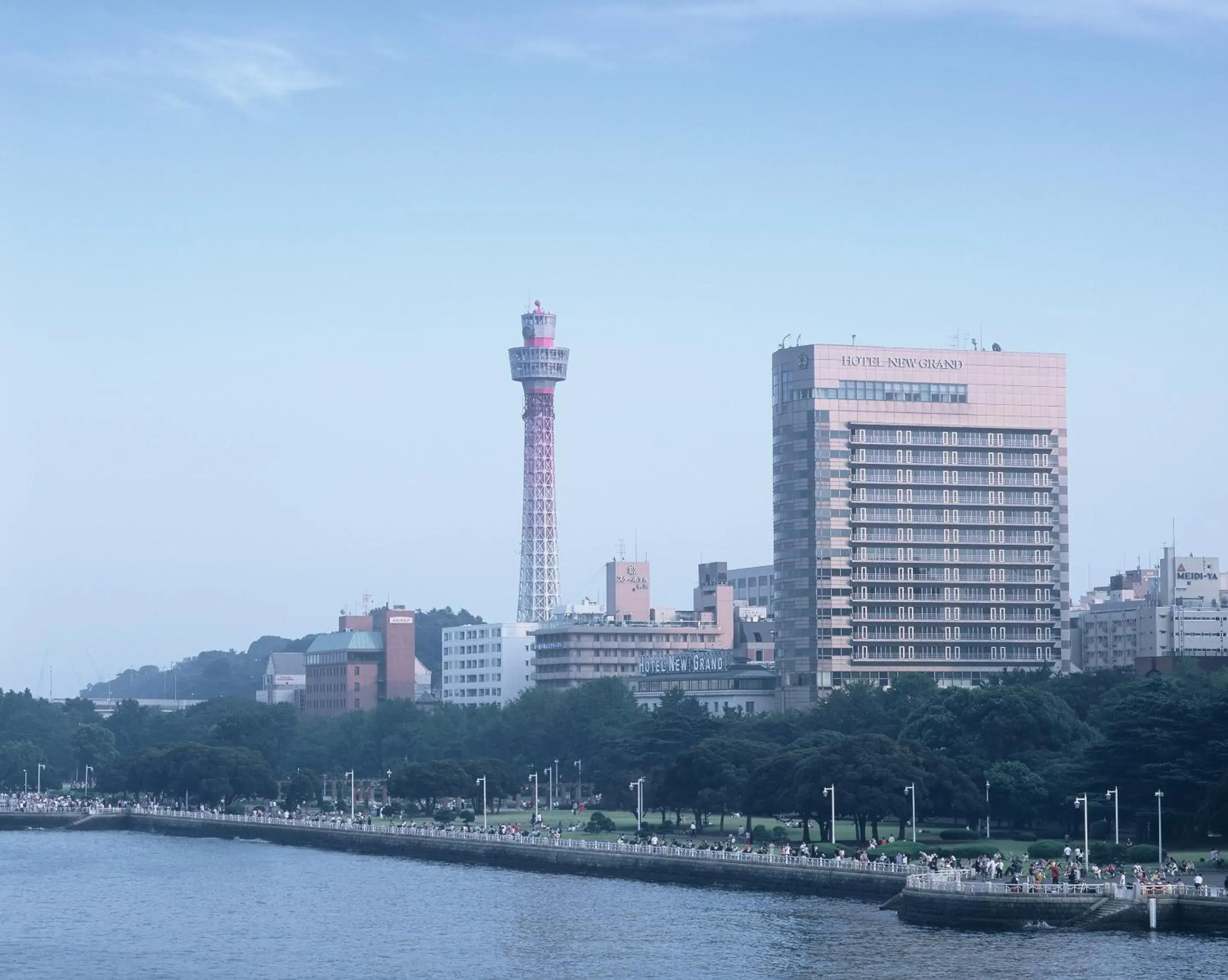 Facade/entrance in Hotel New Grand Facade/entrance in Hotel New Grand