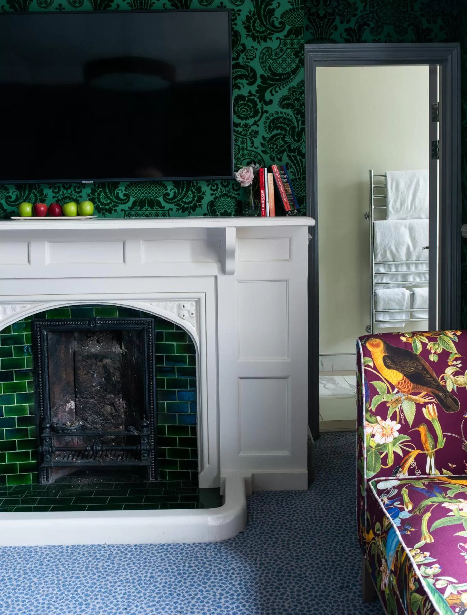 TV and multimedia in Pendley Manor