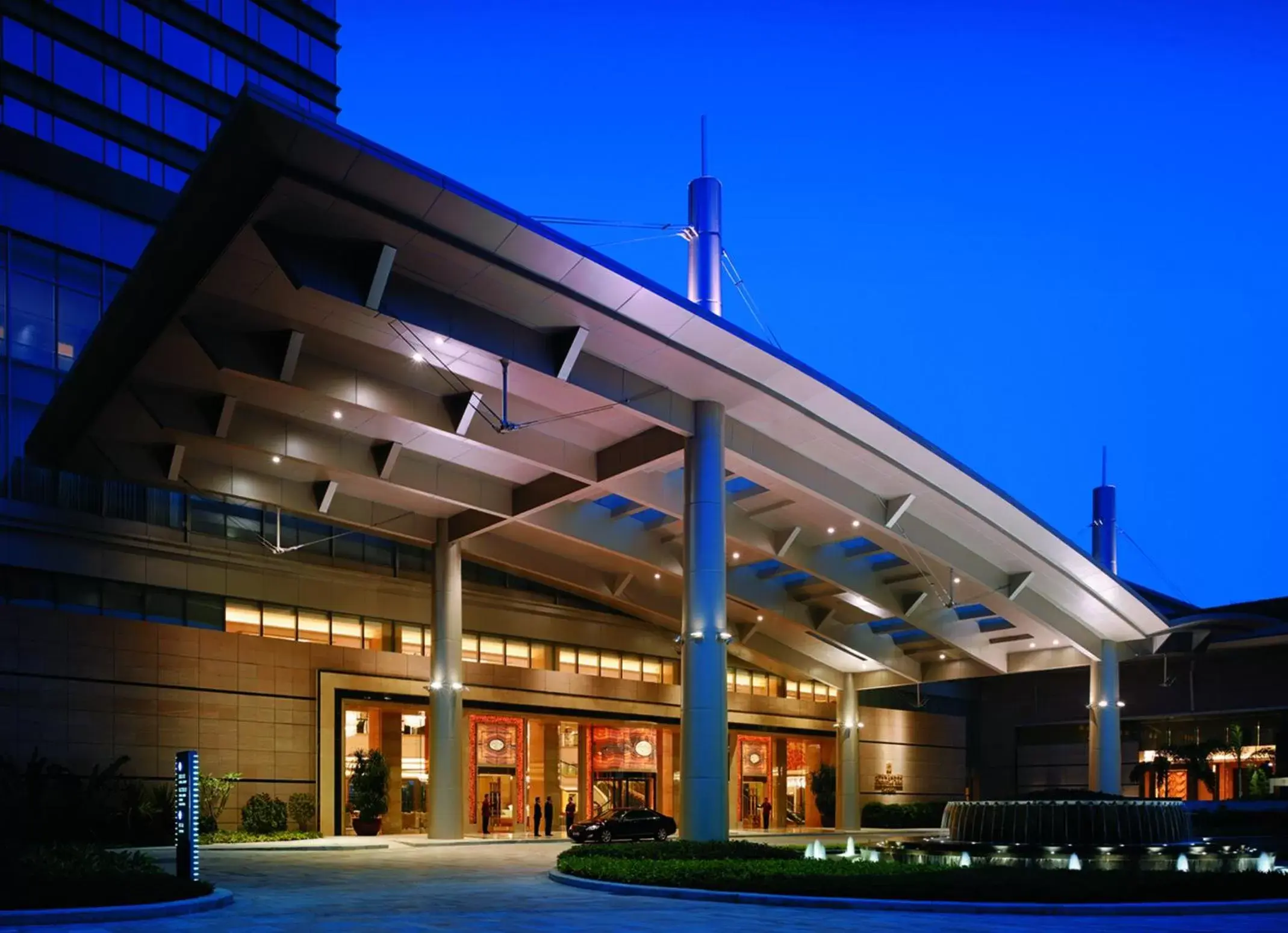Facade/entrance, Property Building in Shangri-La Guangzhou Facade/entrance, Property Building in Shangri-La Guangzhou