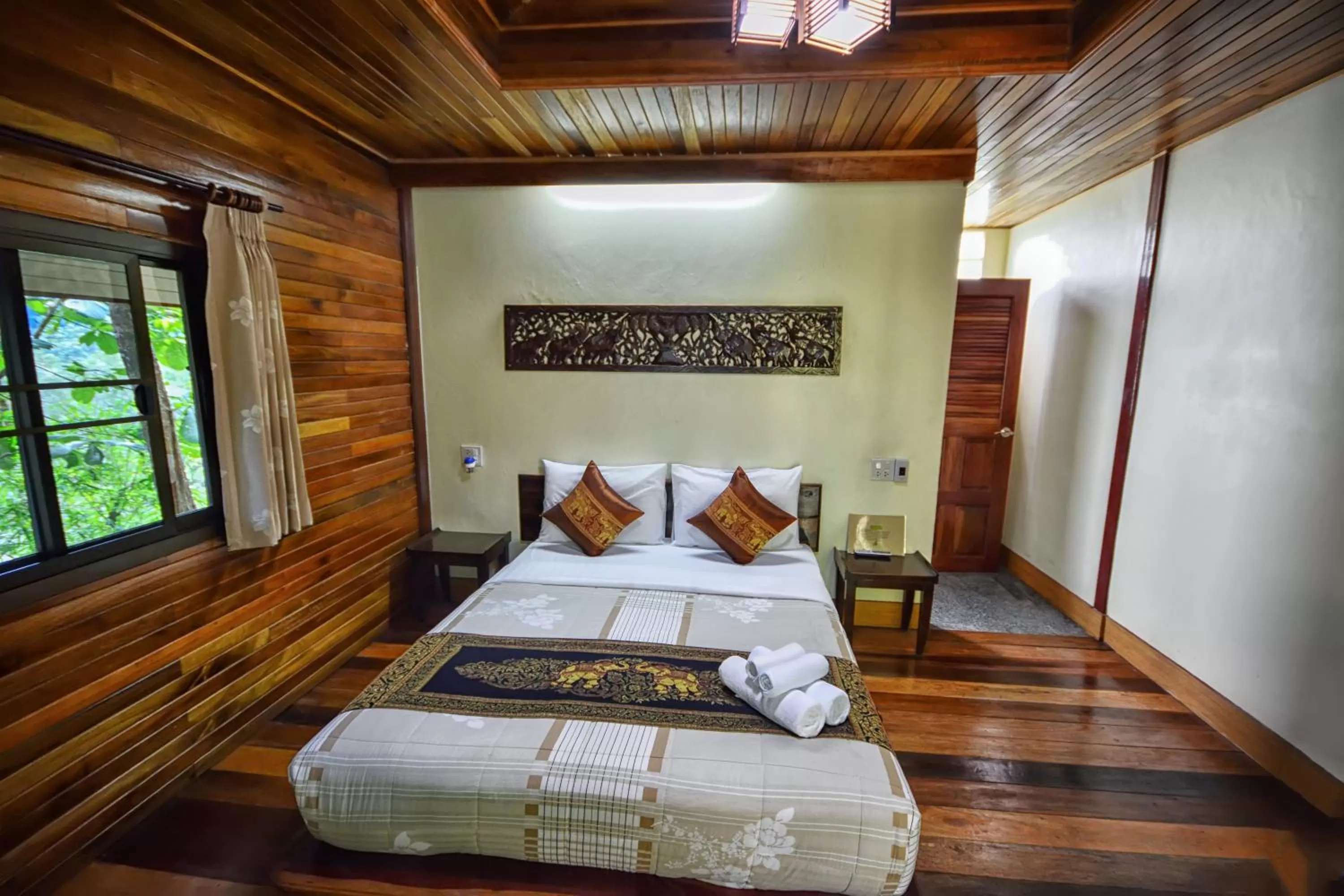 Decorative detail, Bed in Khao Sok Las Orquideas Resort