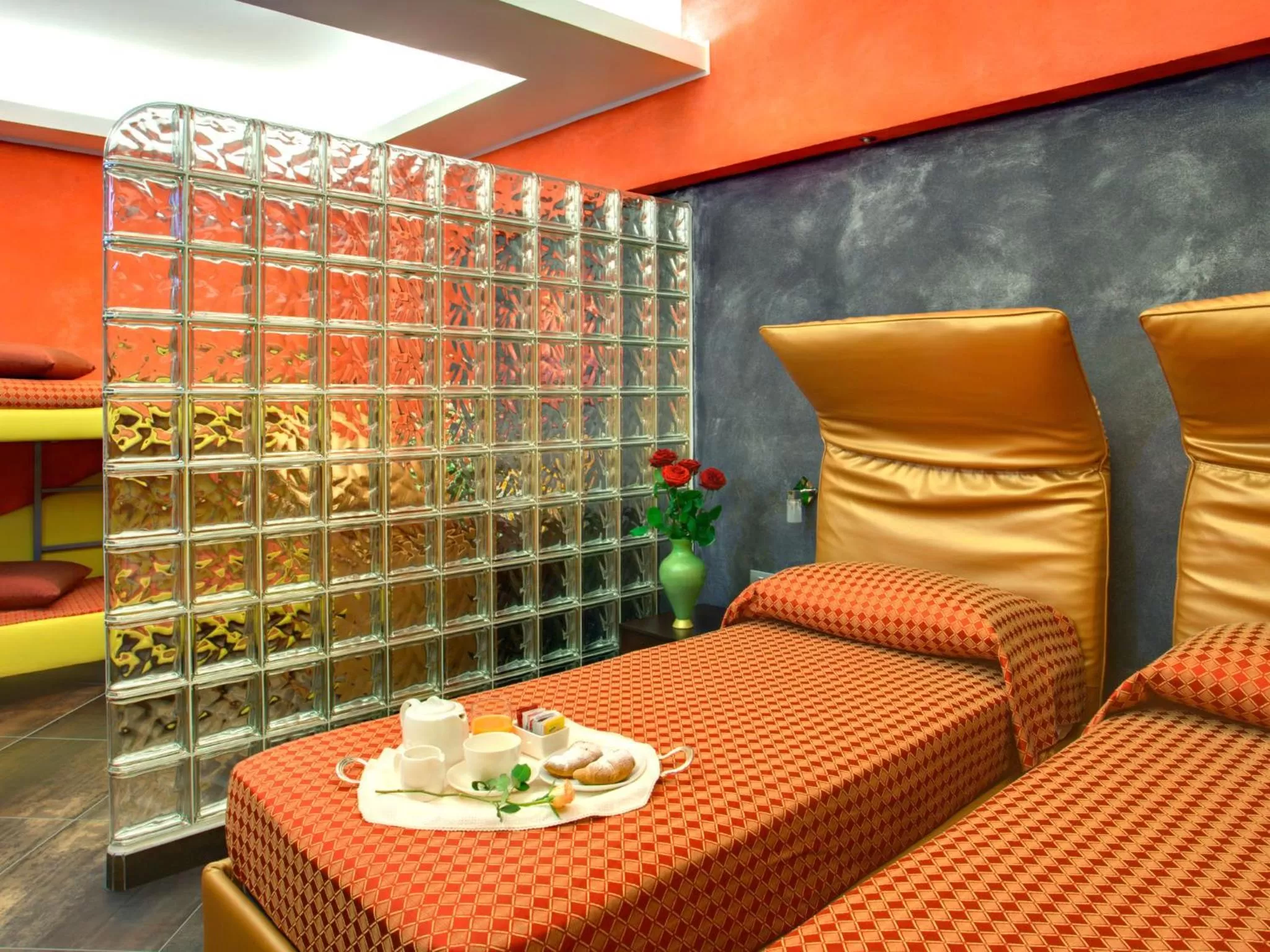 Bed in Abalon Pompei Resort