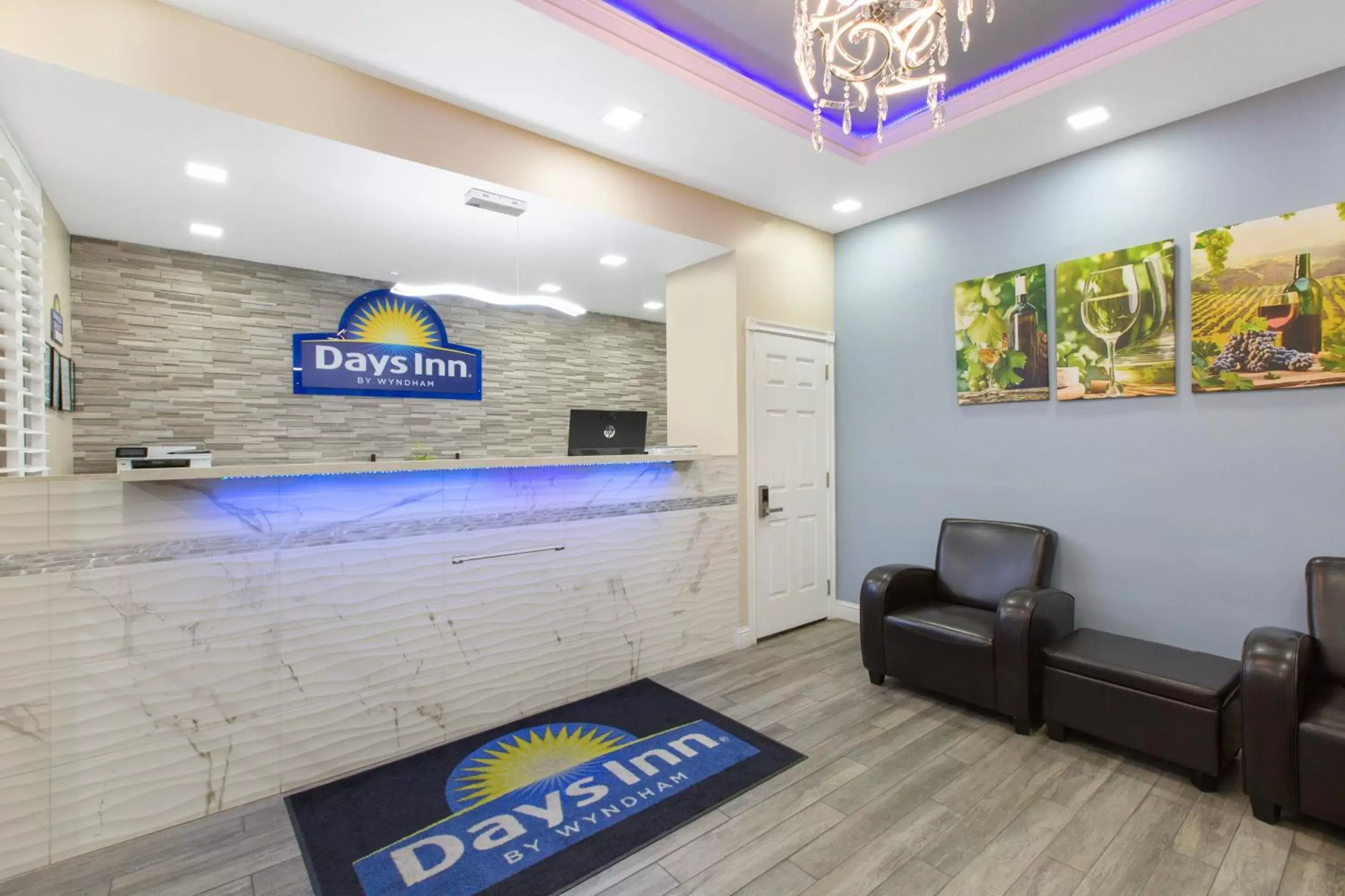 Lobby or reception, Lobby/Reception in Days Inn by Wyndham Ukiah