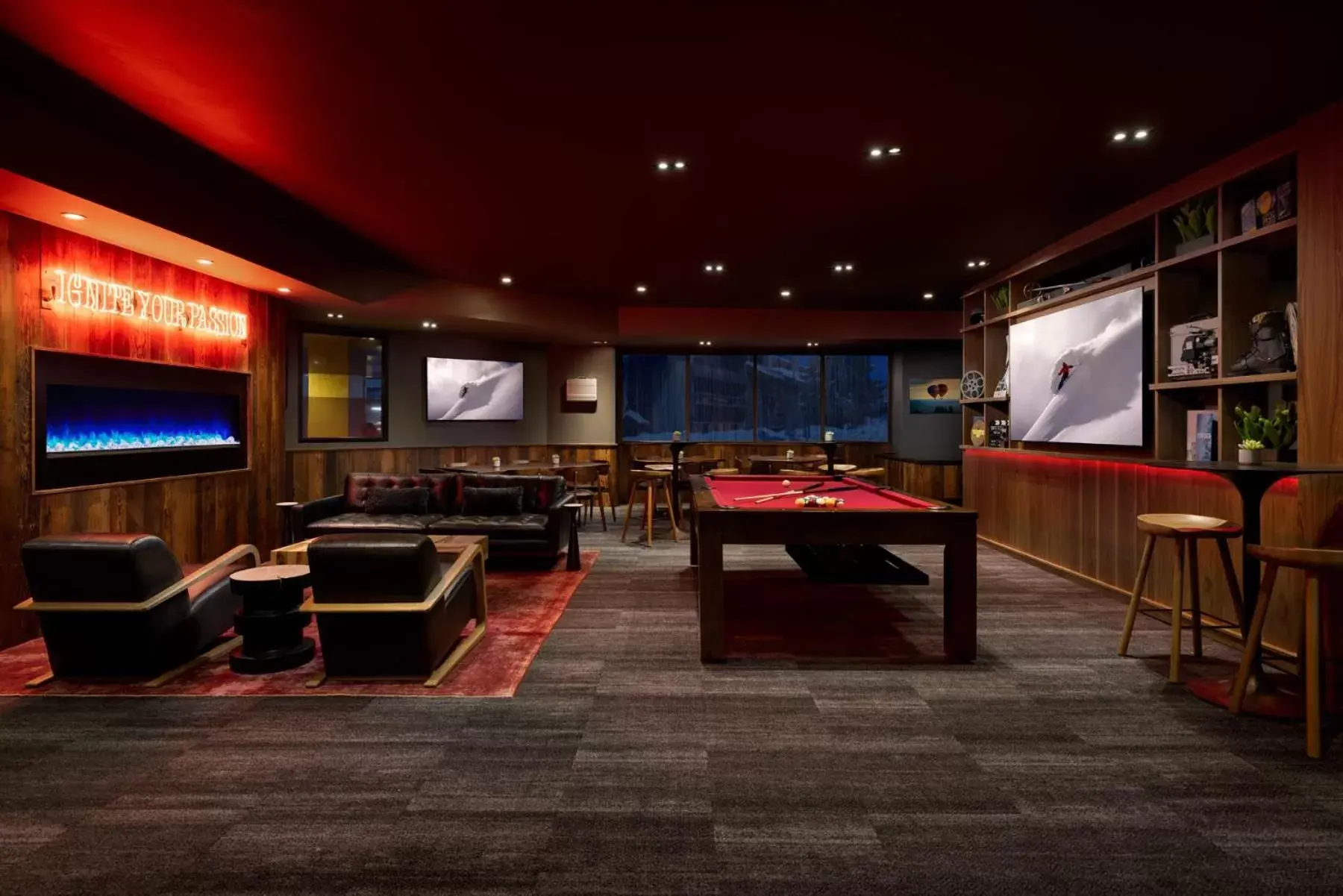 Communal lounge/ TV room, Restaurant/Places to Eat in Elevation Hotel & Spa