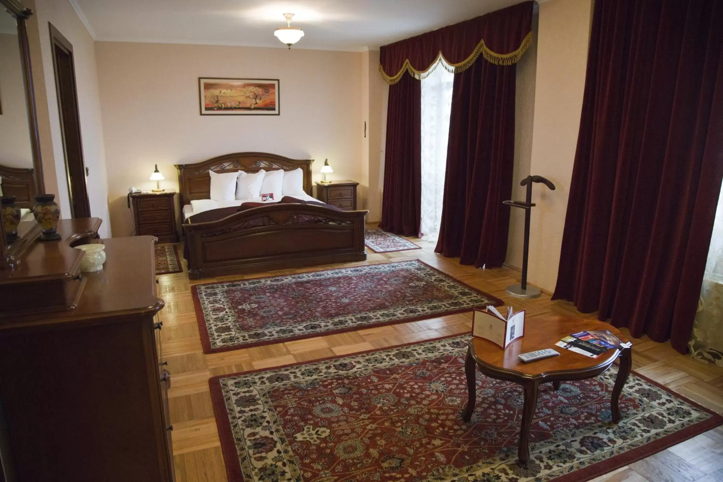 Bedroom, Bed in Phoenicia Grand Hotel