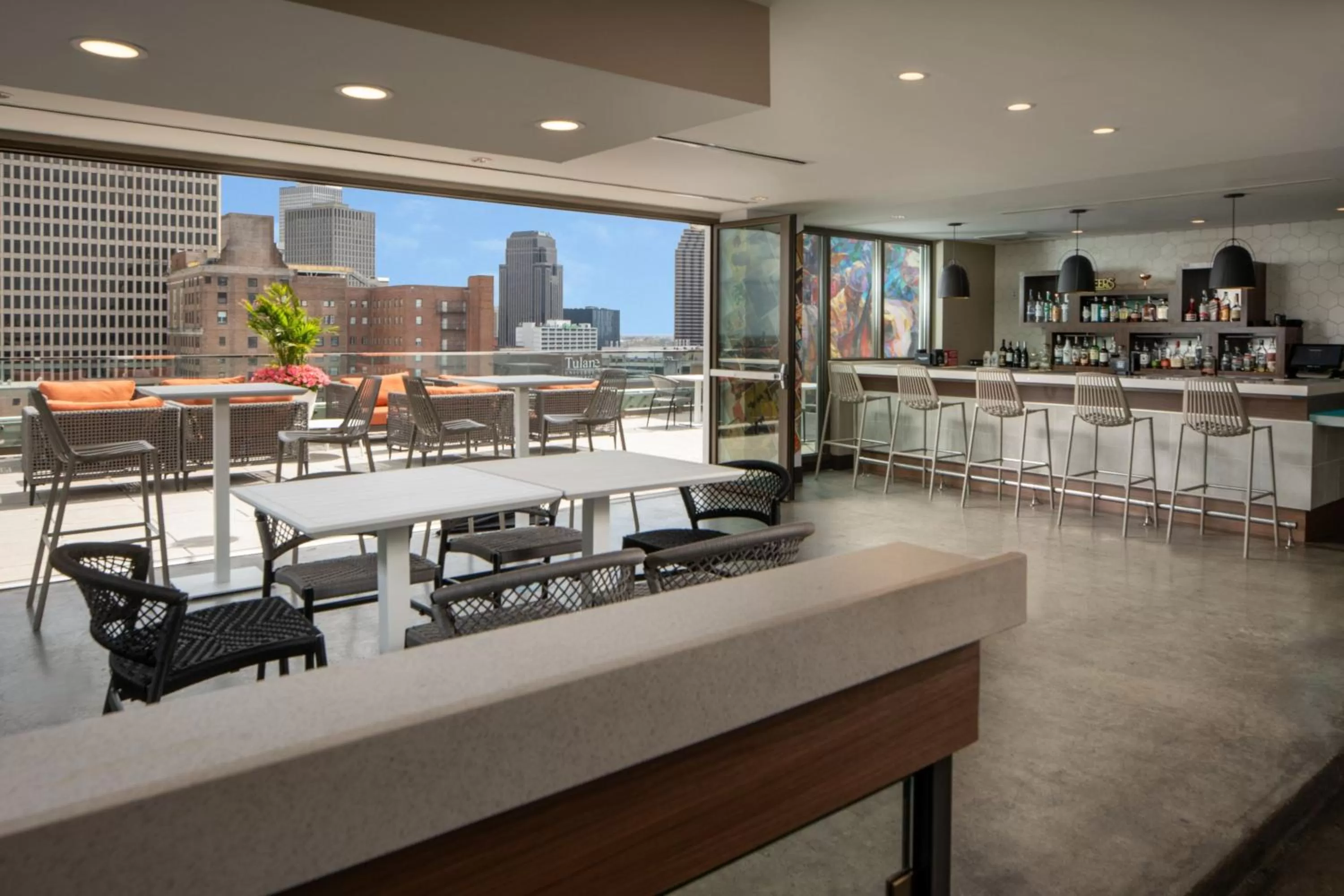 Lounge or bar in SpringHill Suites by Marriott New Orleans Downtown/Canal Street