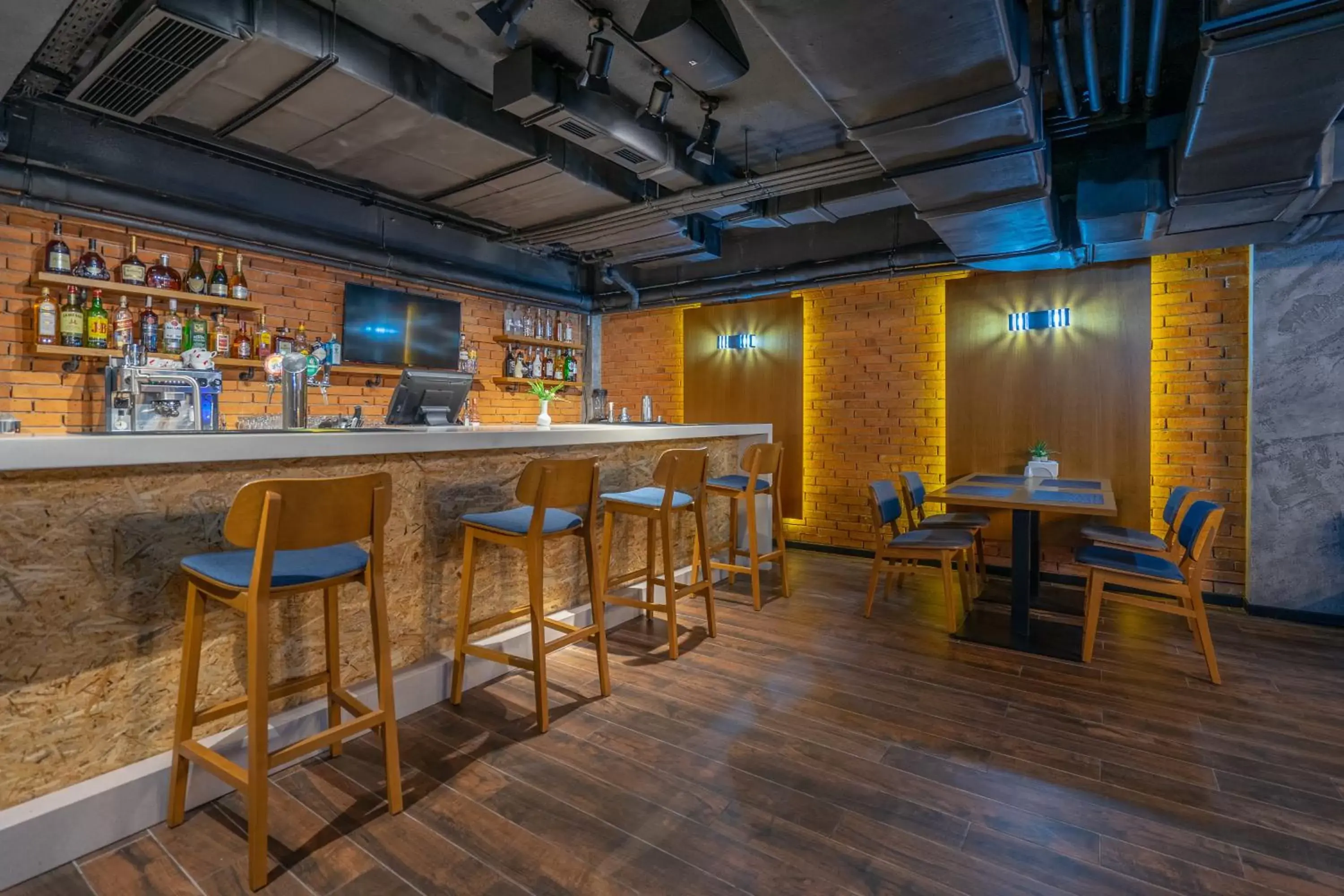 Restaurant/places to eat, Lounge/Bar in Hotel Atlas Abashidze