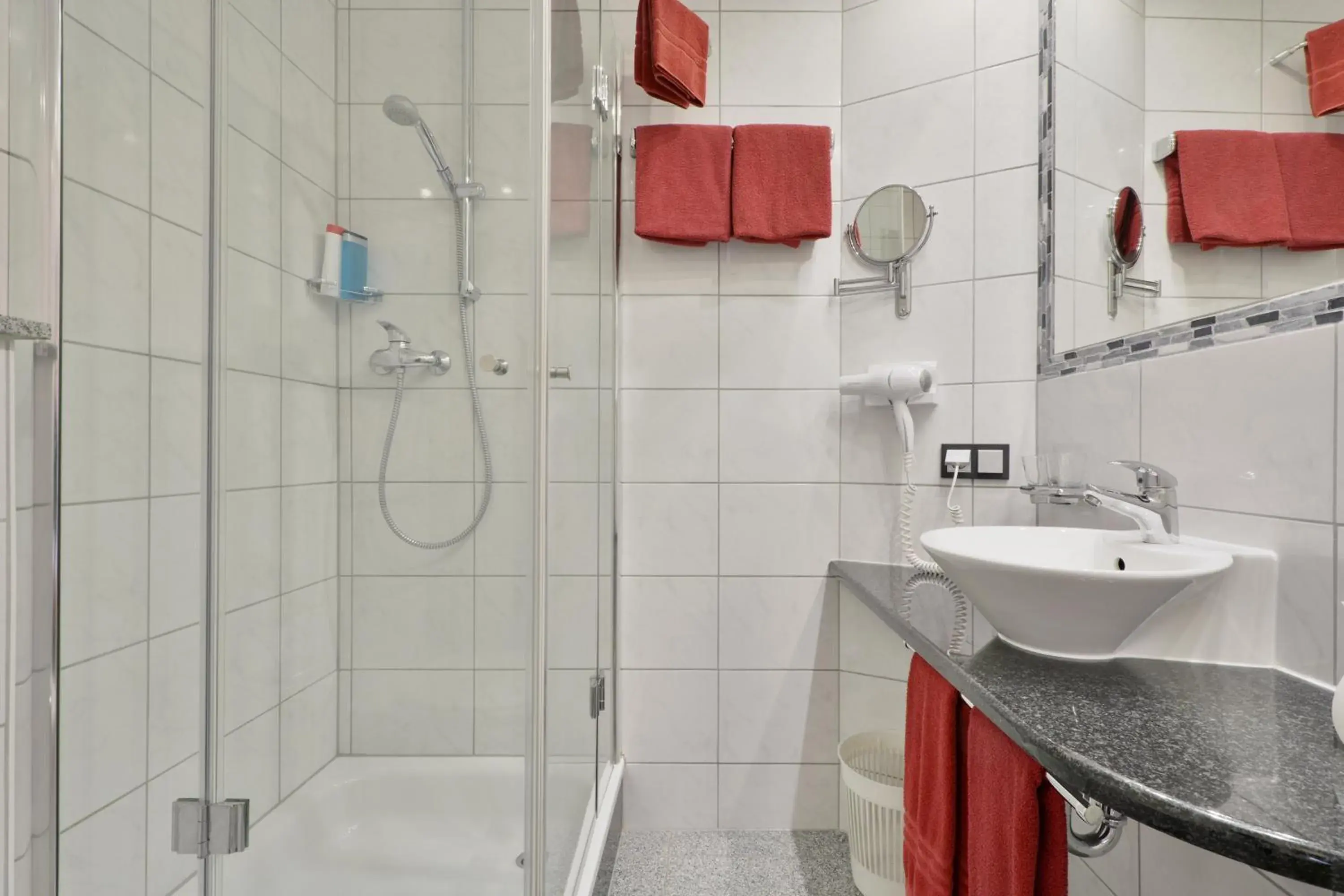 Photo of the whole room, Bathroom in Hotel Engelhorn