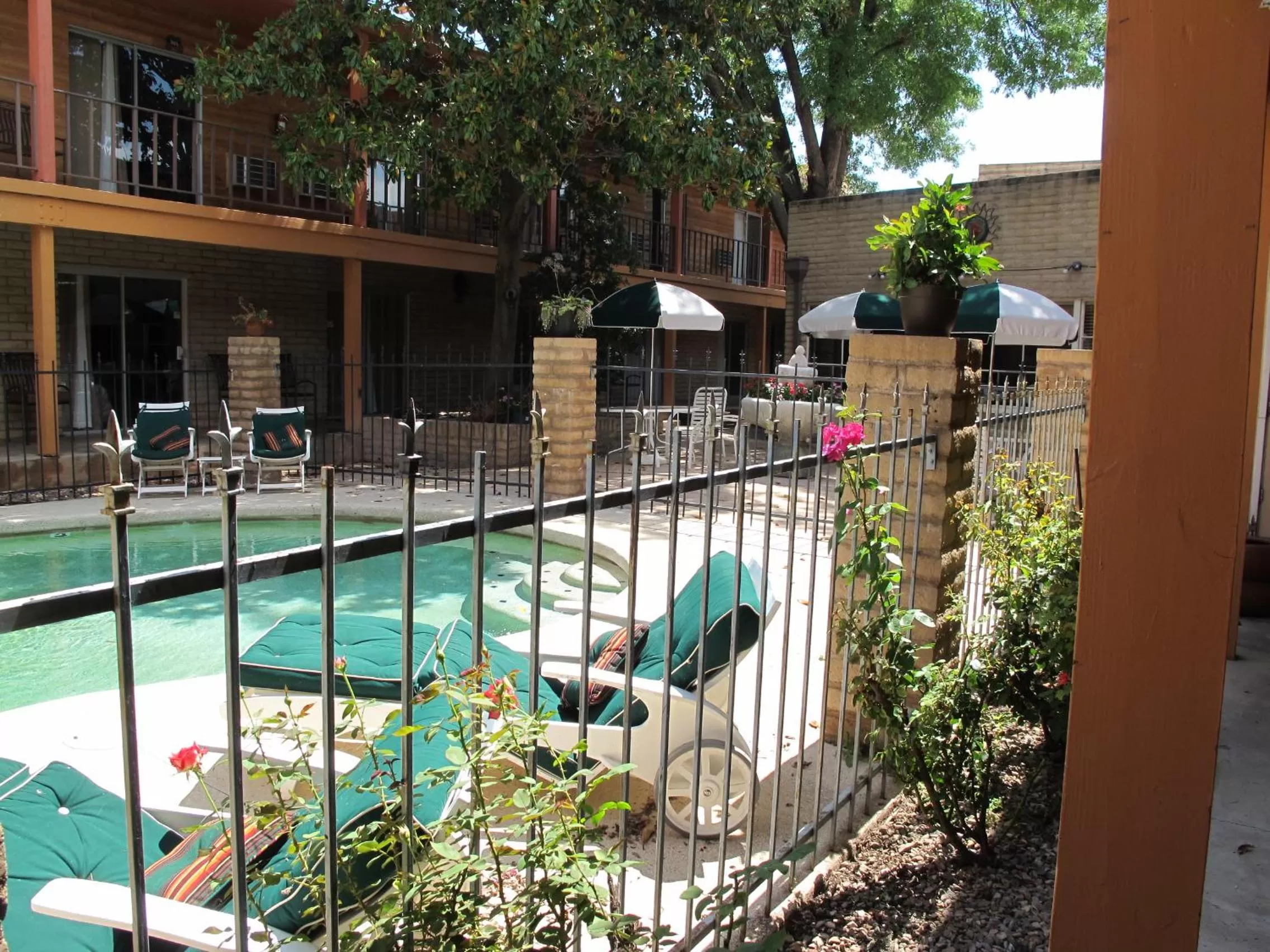 Swimming Pool in Stage Stop Inn