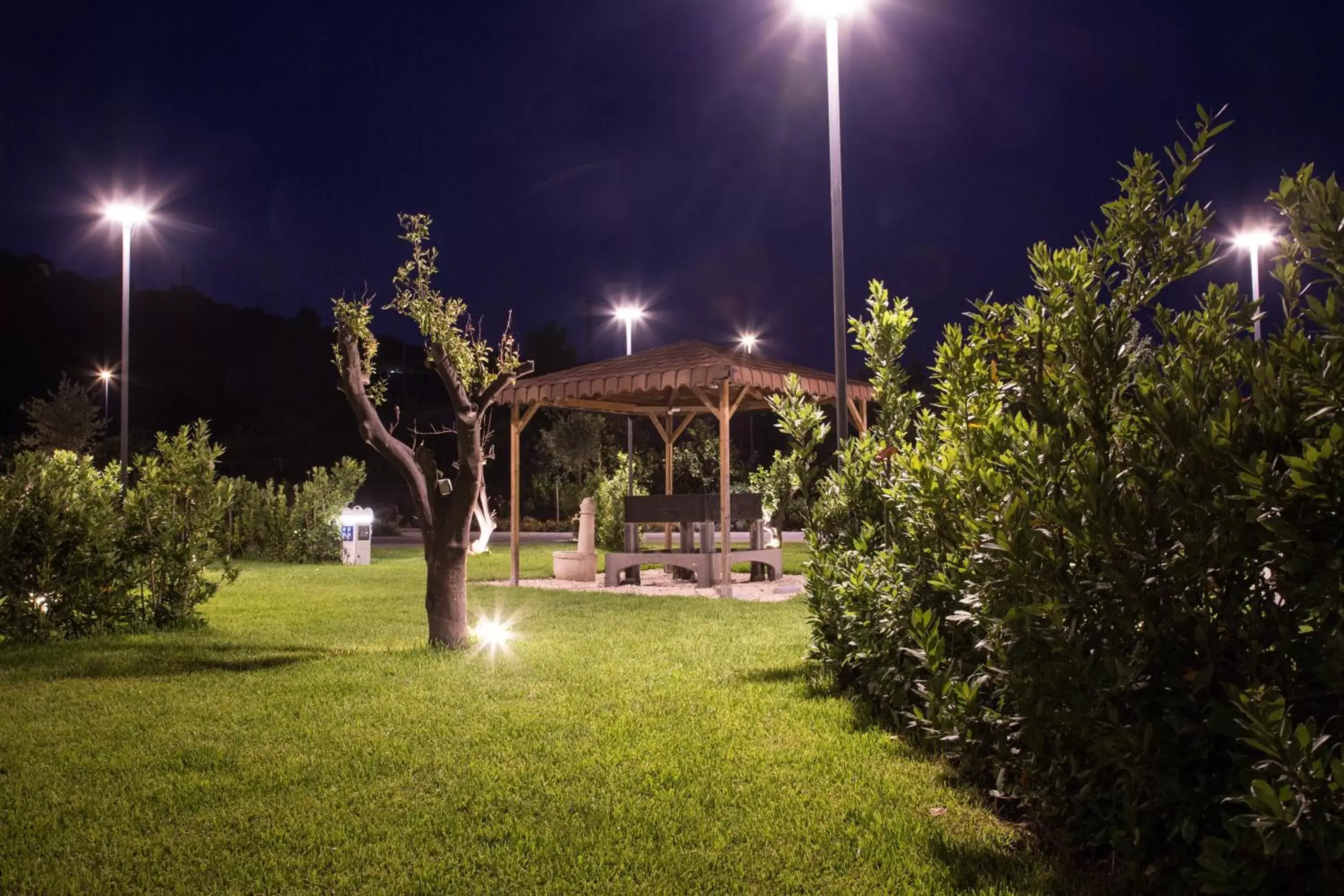 Night, Garden in Don Vittorio Country Village