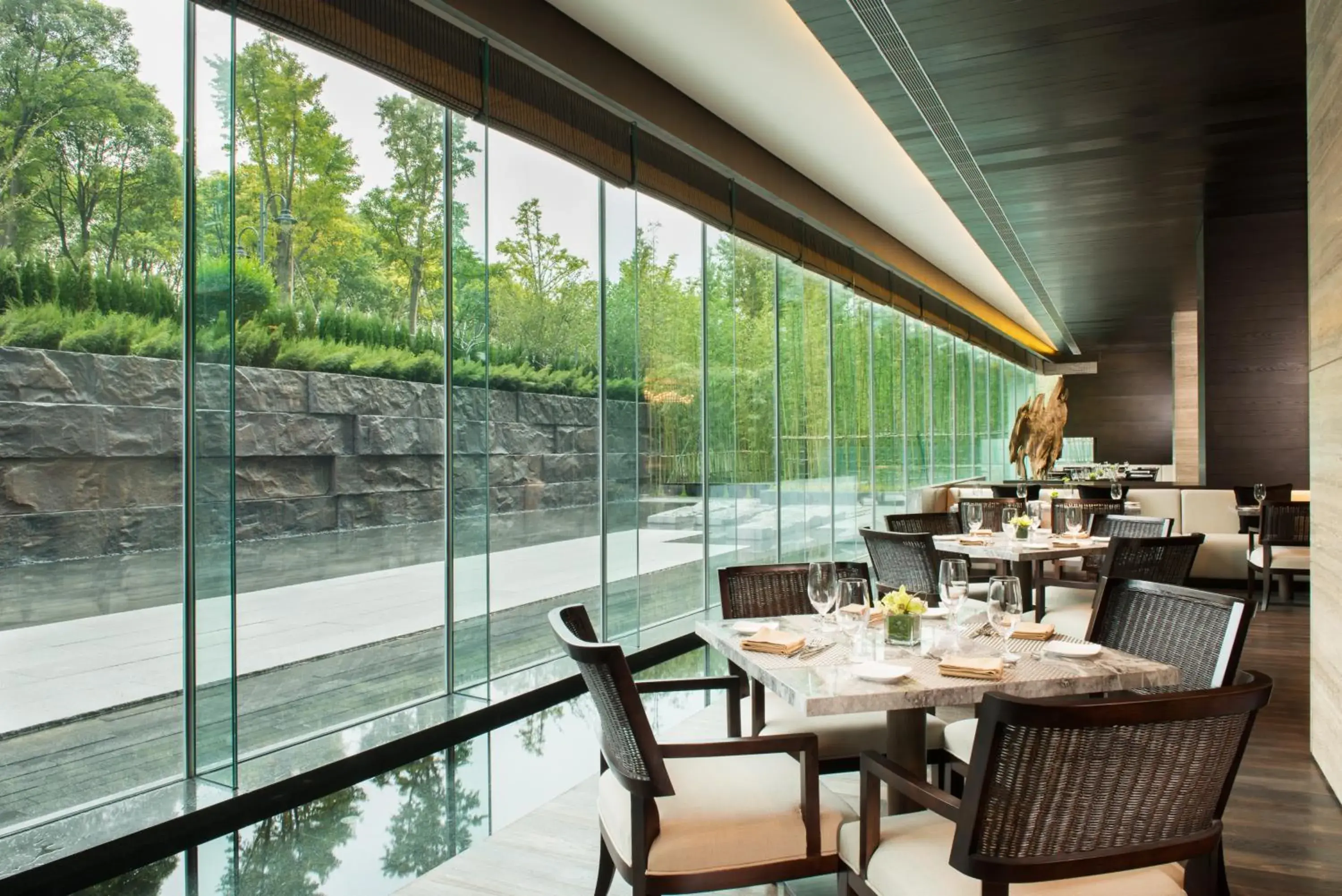 Restaurant/places to eat in Banyantree Shanghai On the Bund - Tales rooftop bar boasts a jaw-dropping panoramic vista Restaurant/places to eat in Banyantree Shanghai On the Bund - Tales rooftop bar boasts a jaw-dropping panoramic vista