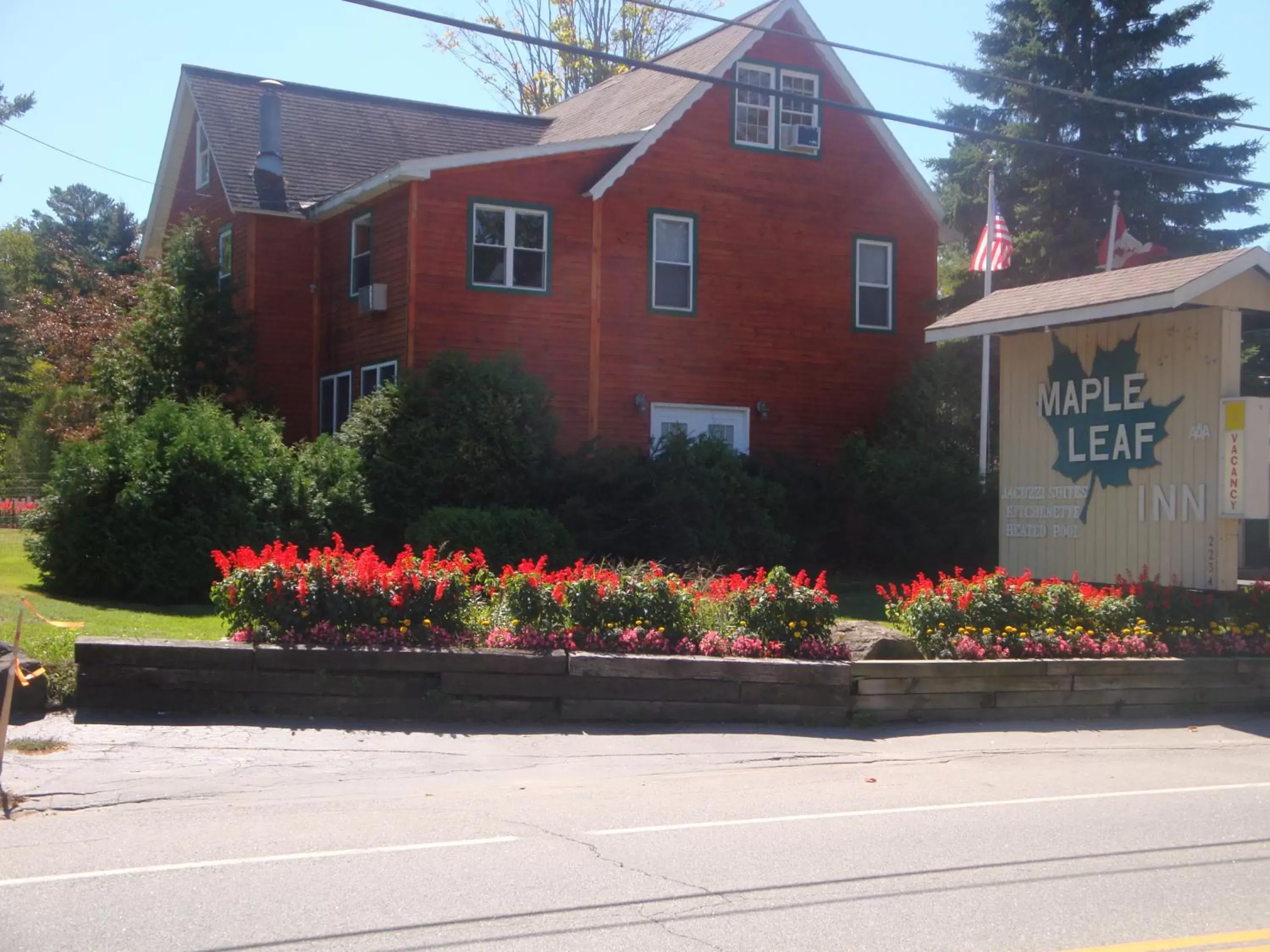 Summer, Property Building in Maple Leaf Inn Lake Placid