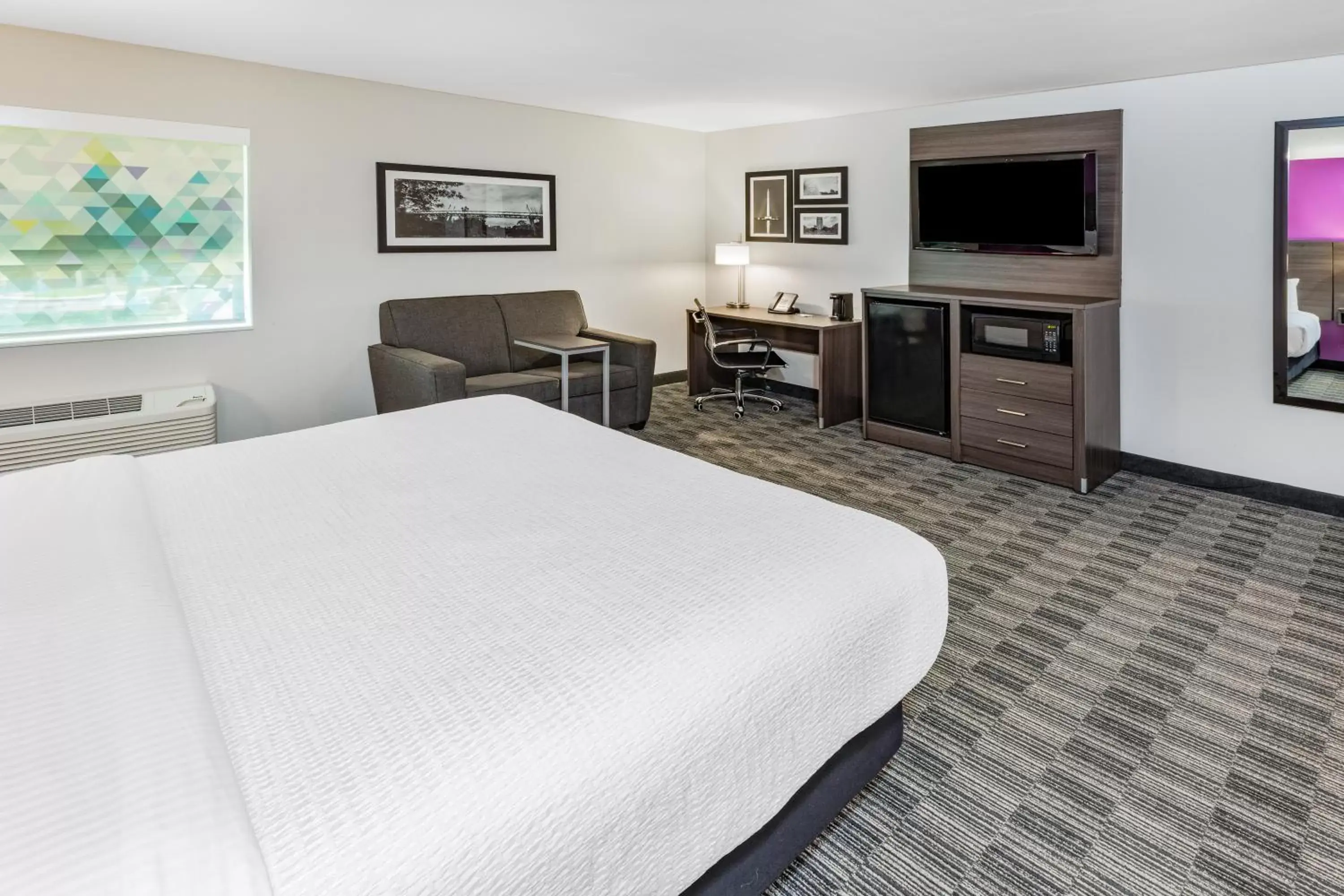 TV and multimedia, Bed in La Quinta by Wyndham Houston Southwest