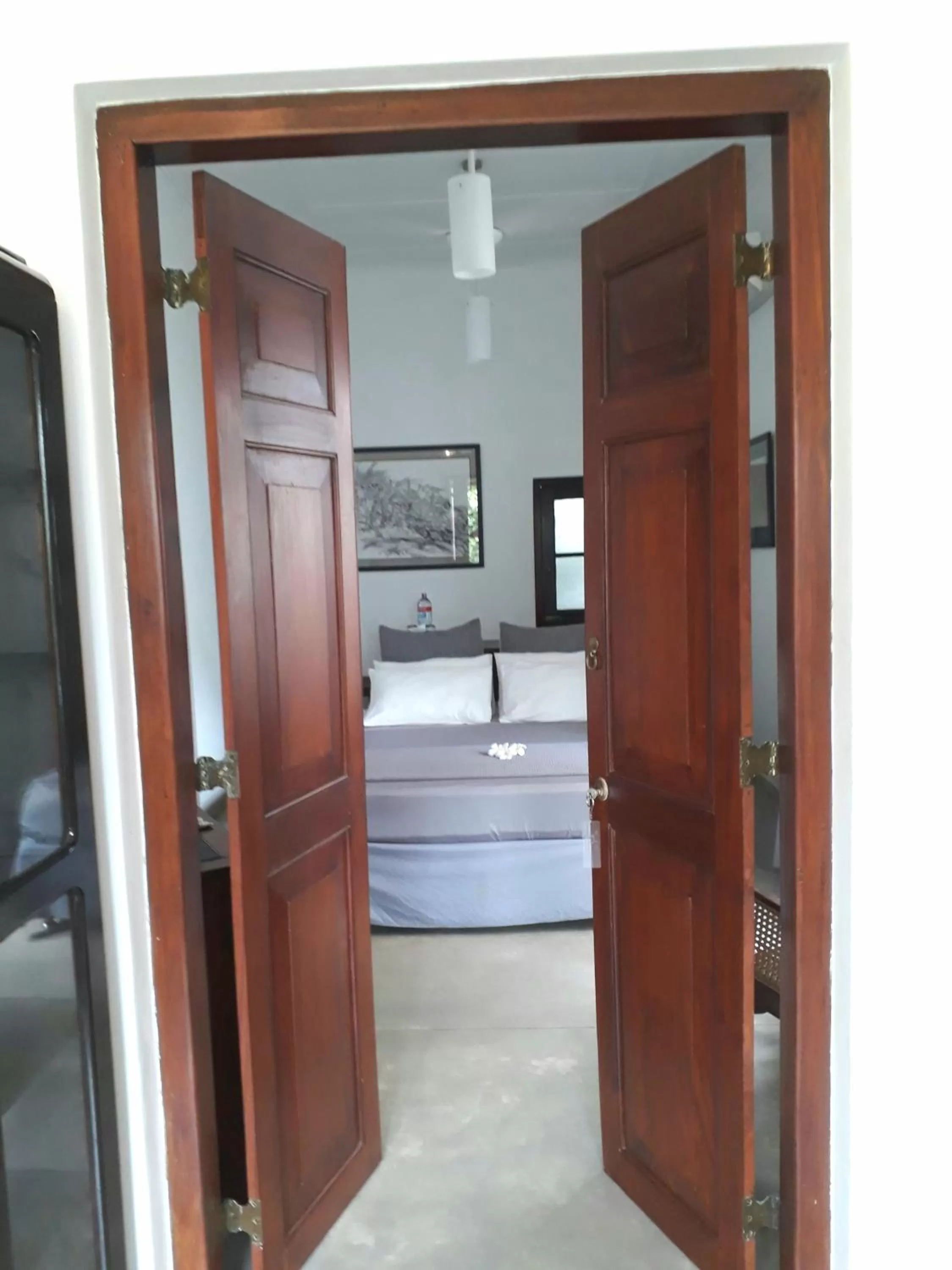 Deluxe Double Room in "27" Spathodea- Oasis in the City