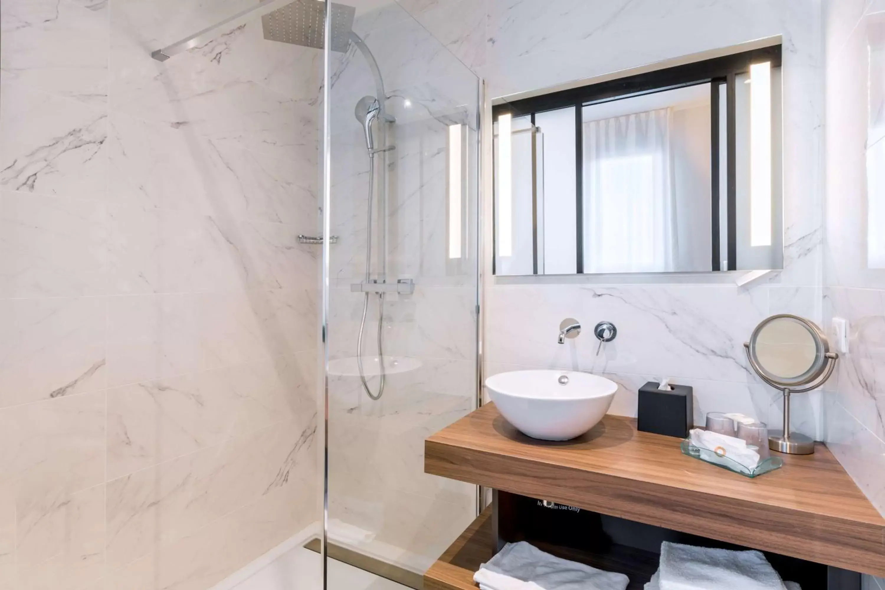 Shower, Bathroom in Best Western Plus Europe Hôtel Brest
