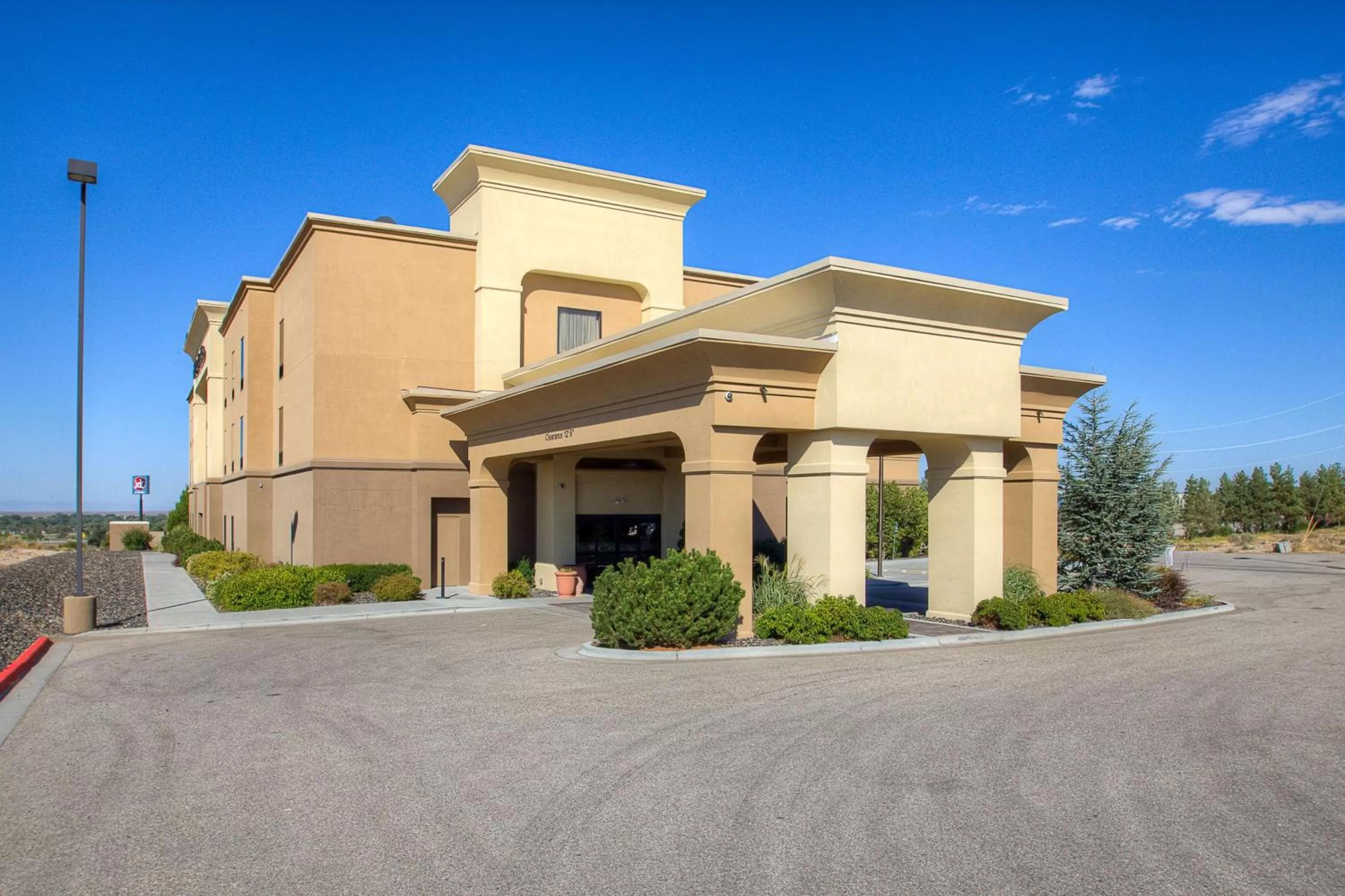 Property building in Hampton Inn & Suites Mountain Home