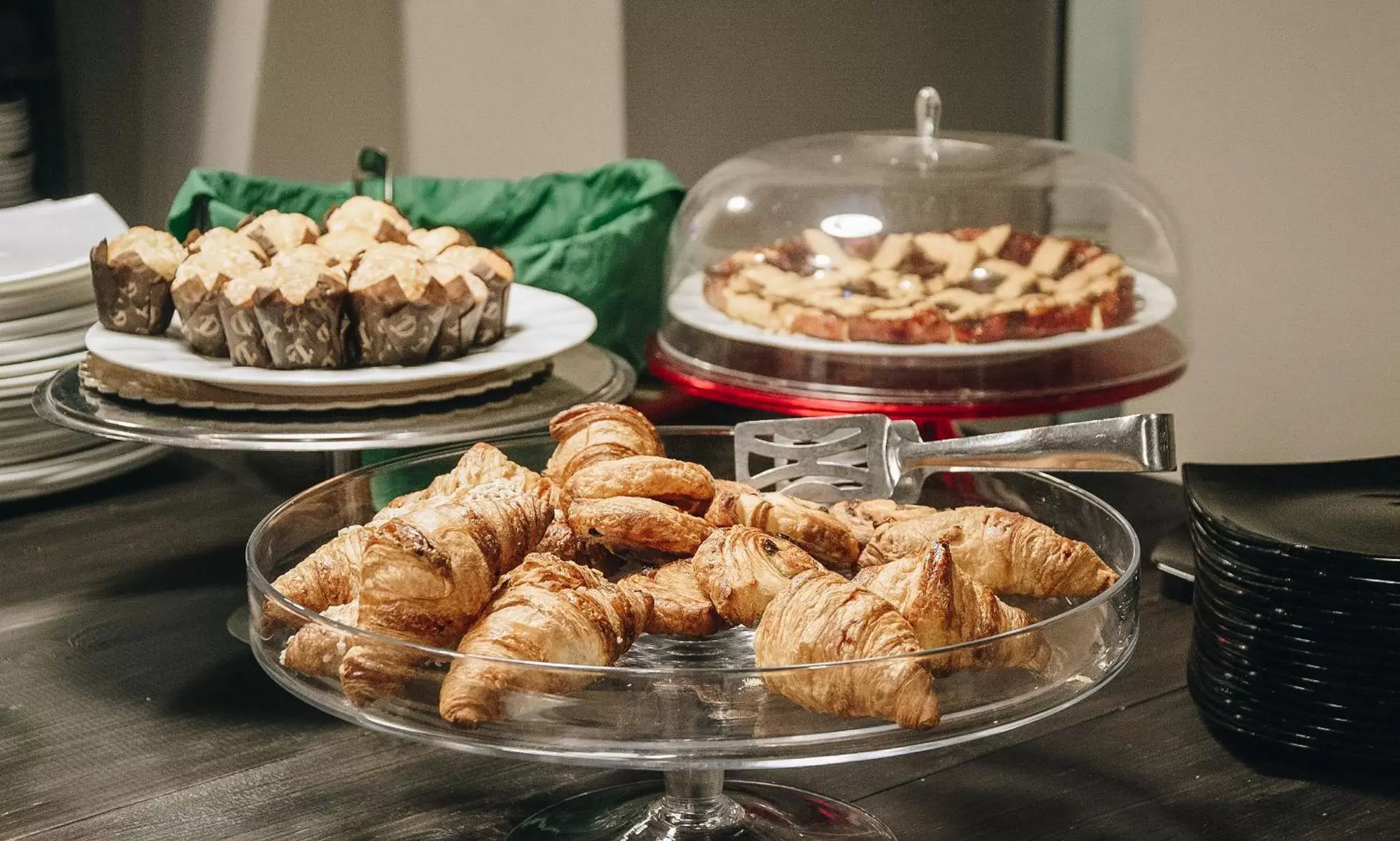 Breakfast in Hotel Continental