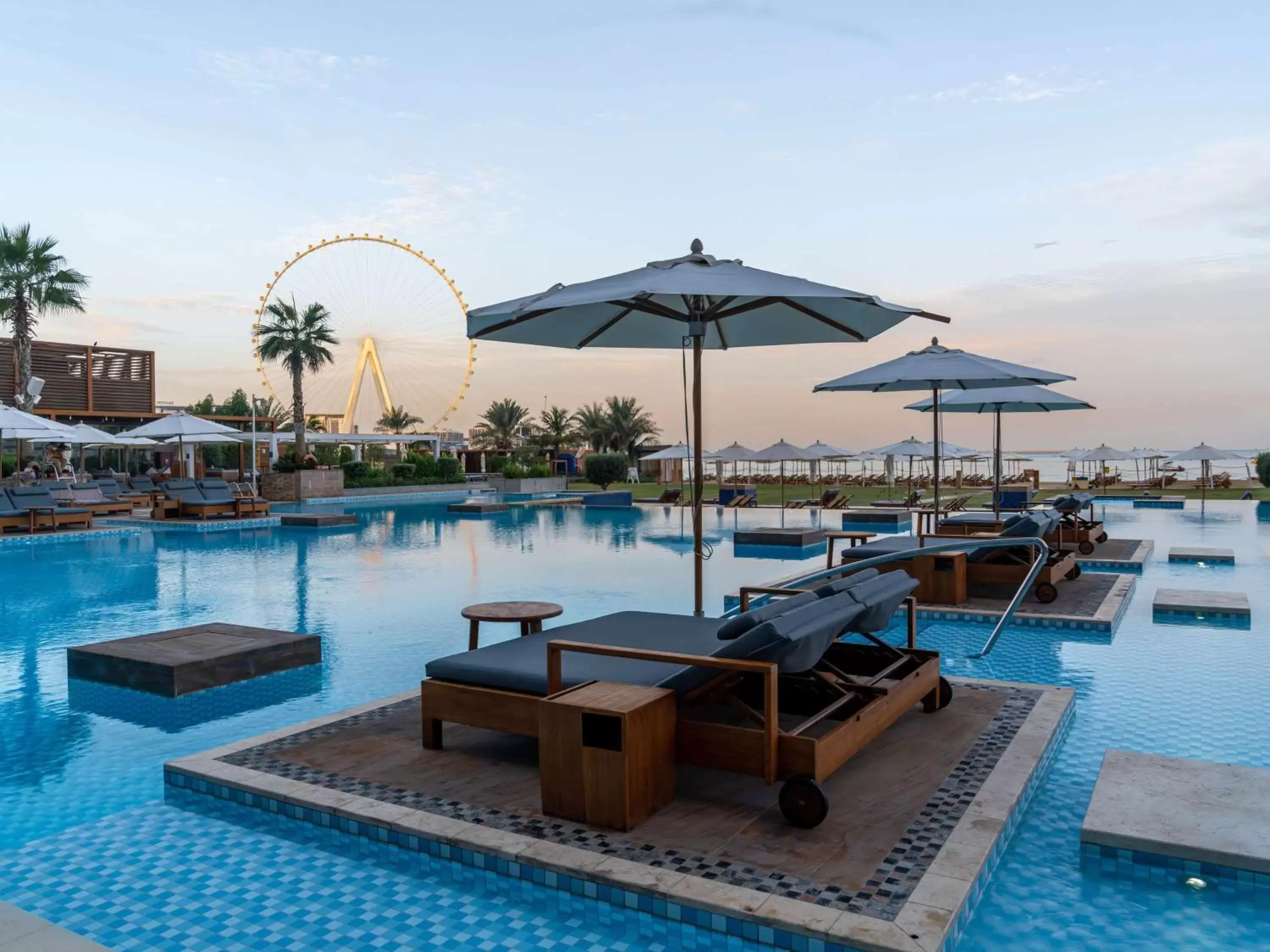 Restaurant/places to eat, Swimming Pool in Rixos Premium Dubai JBR