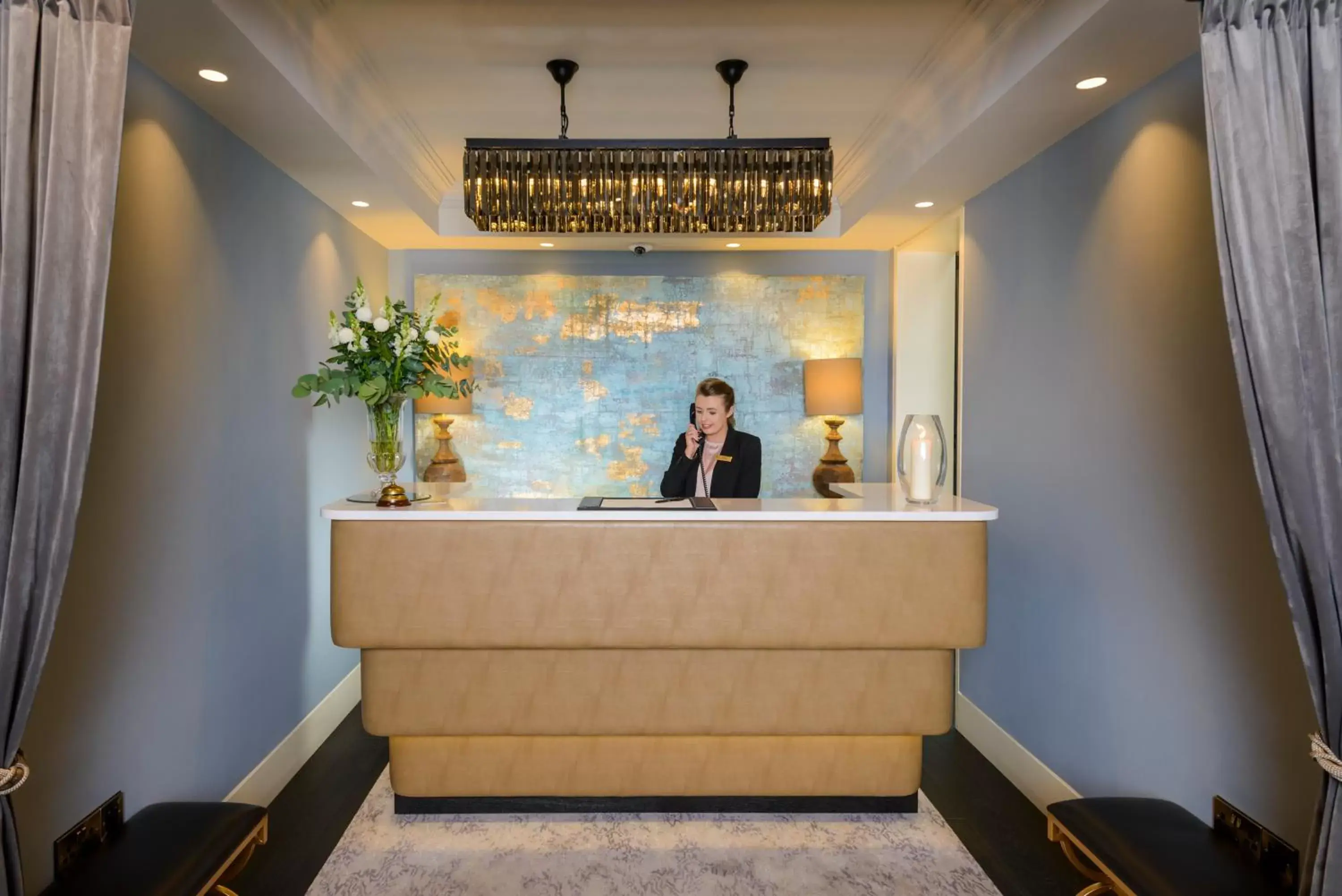 Lobby or reception, Staff in The Victoria
