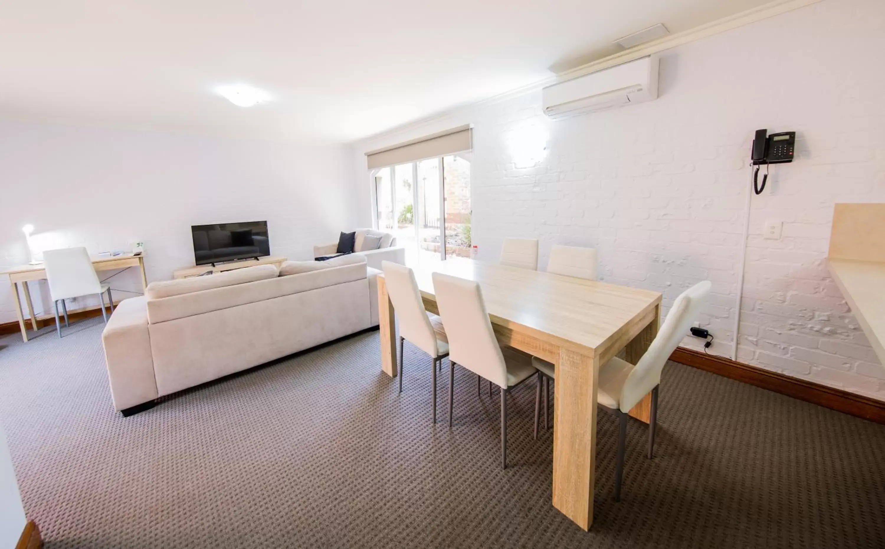 Living room in Mercure Ballarat Hotel & Convention Centre